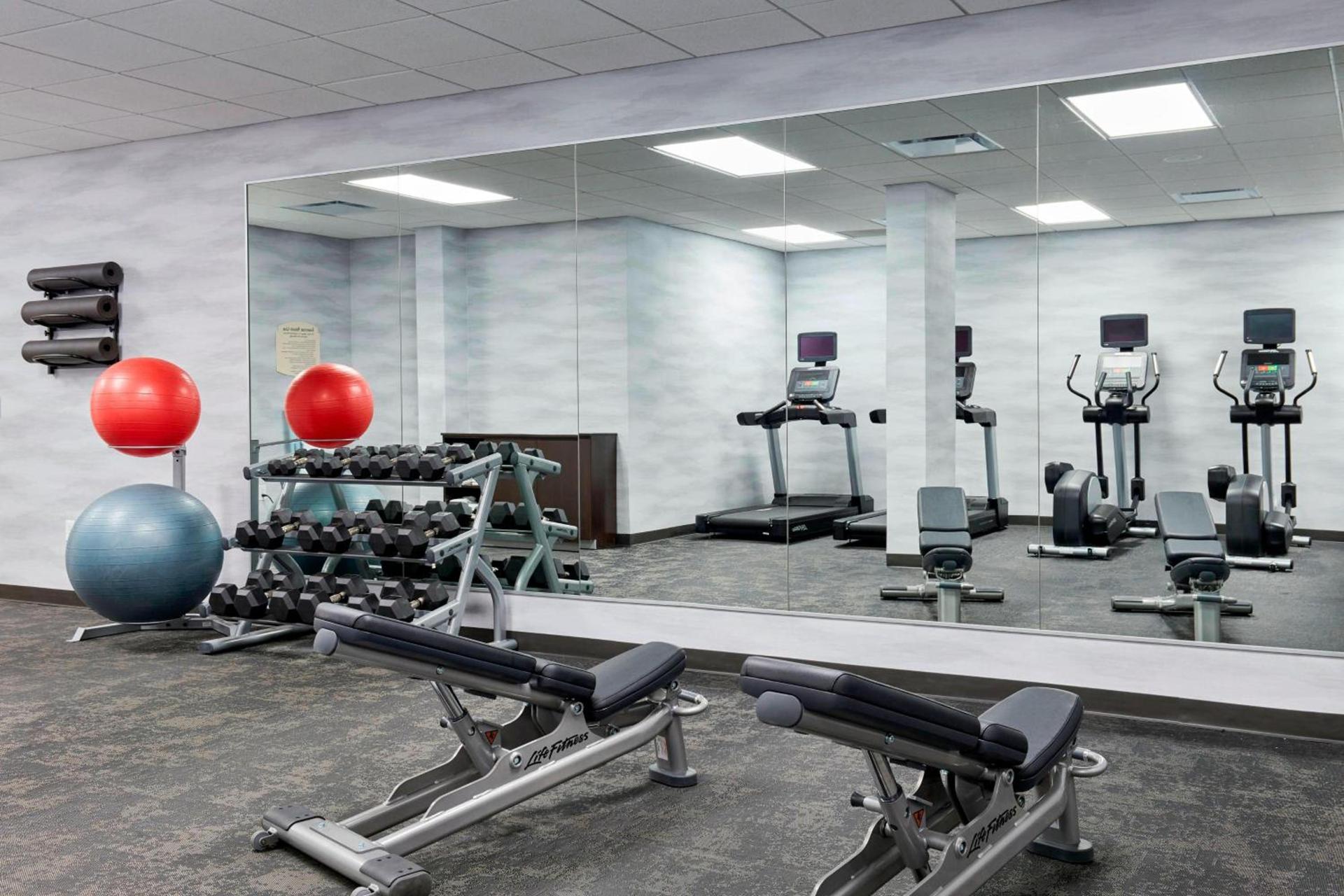 Fairfield Inn Suites Indianapolis Downtown photo 39
