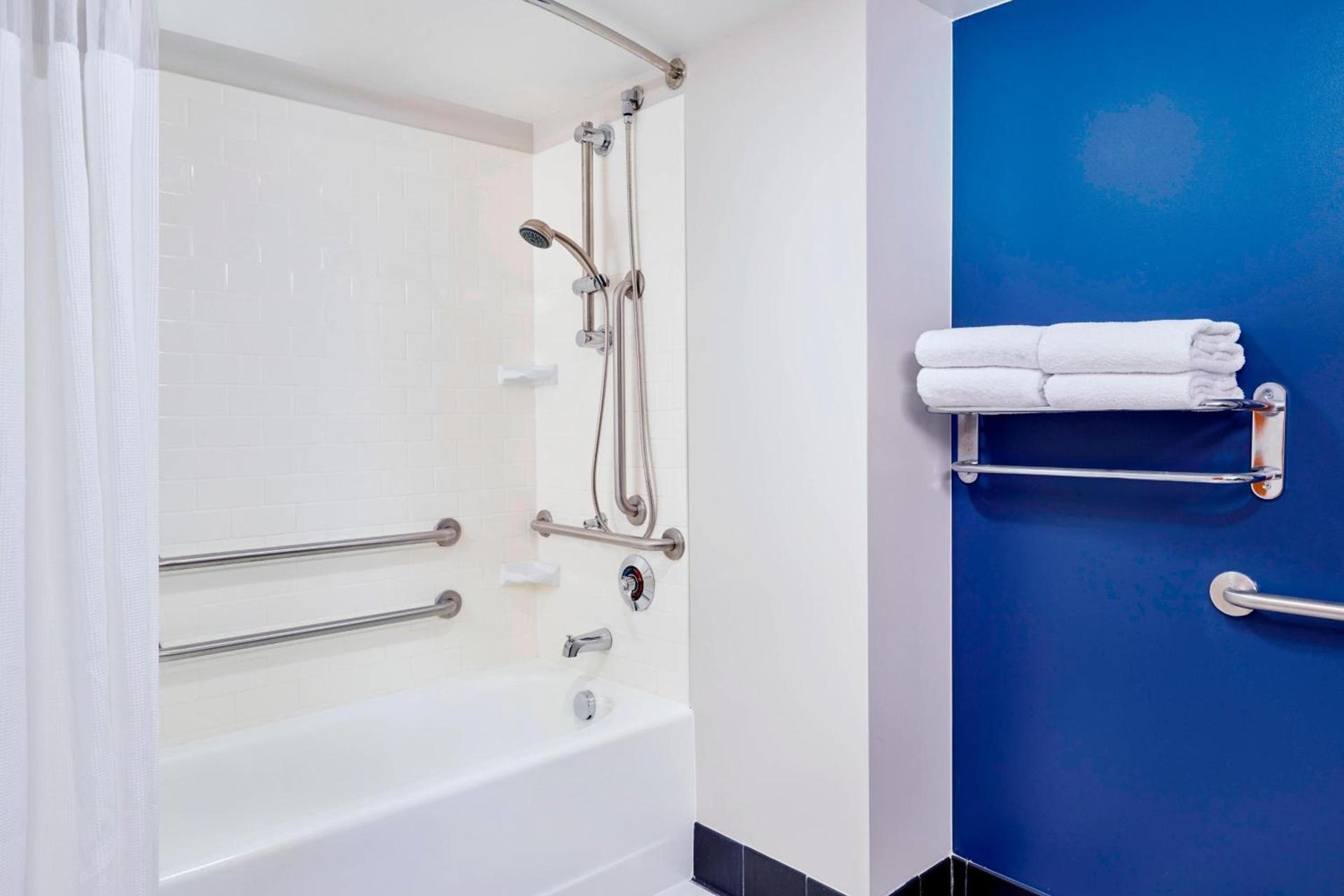 Fairfield Inn Suites Indianapolis Downtown photo 19