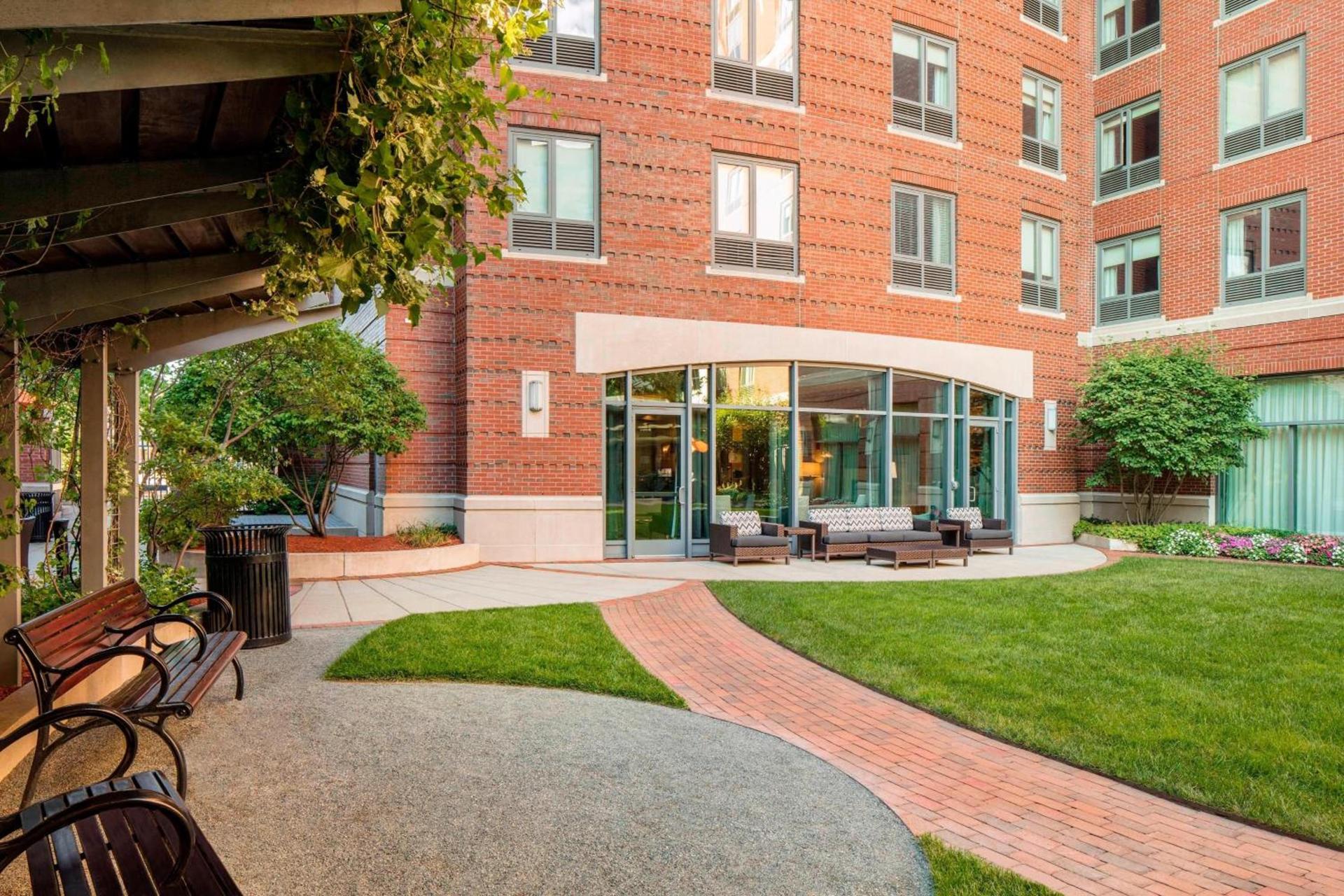 Courtyard by Marriott Boston Brookline photo 4