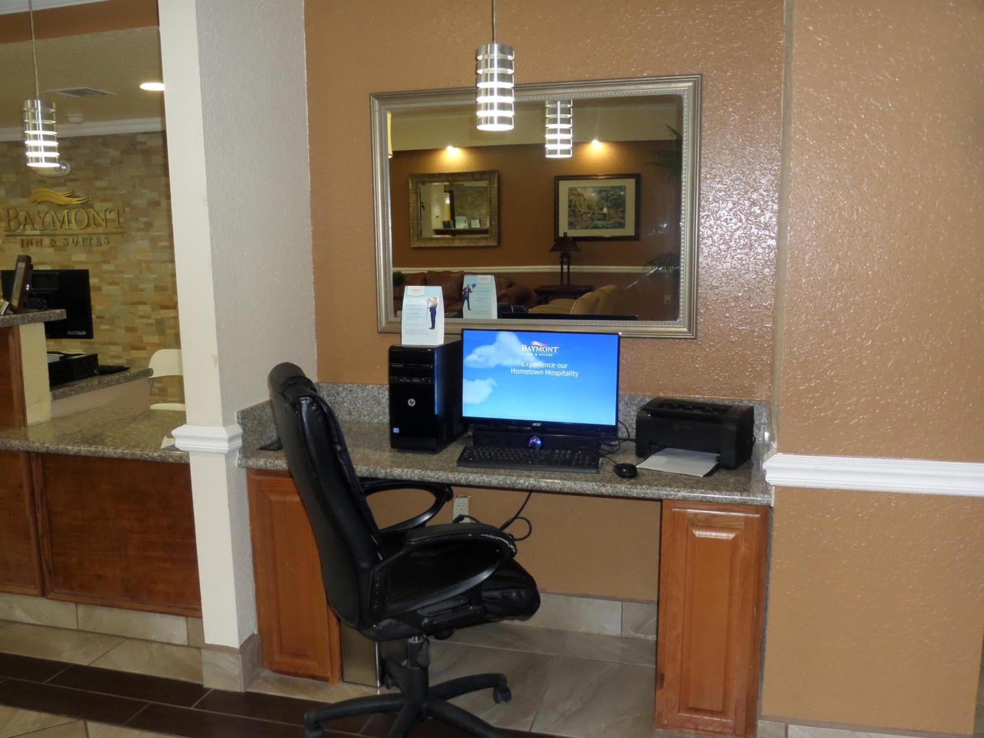 Baymont by Wyndham Pearsall photo 15