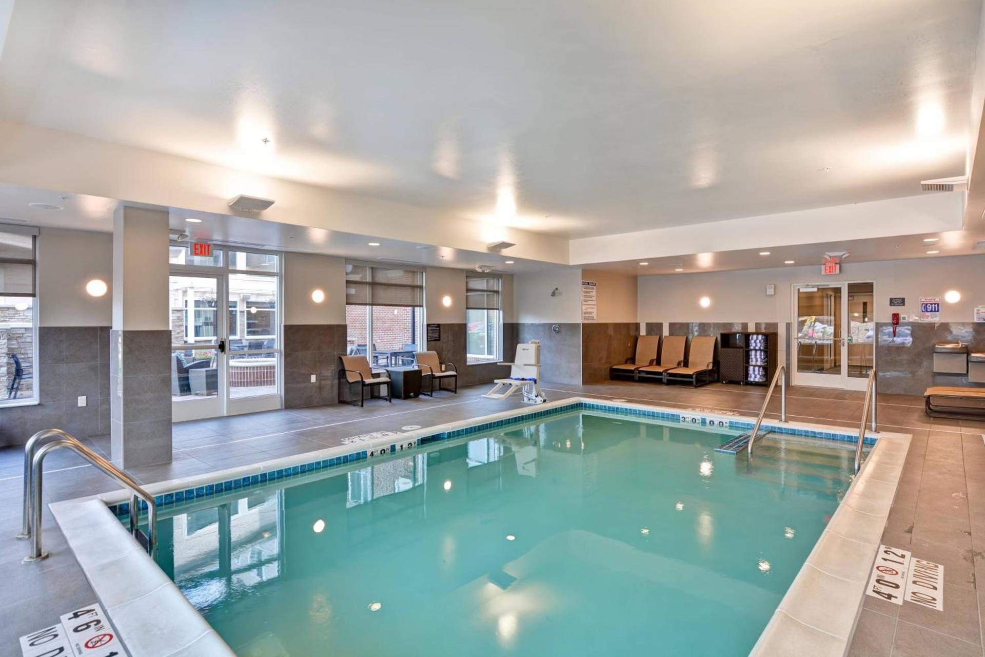 Residence Inn by Marriott Milwaukee North/Glendale photo 17