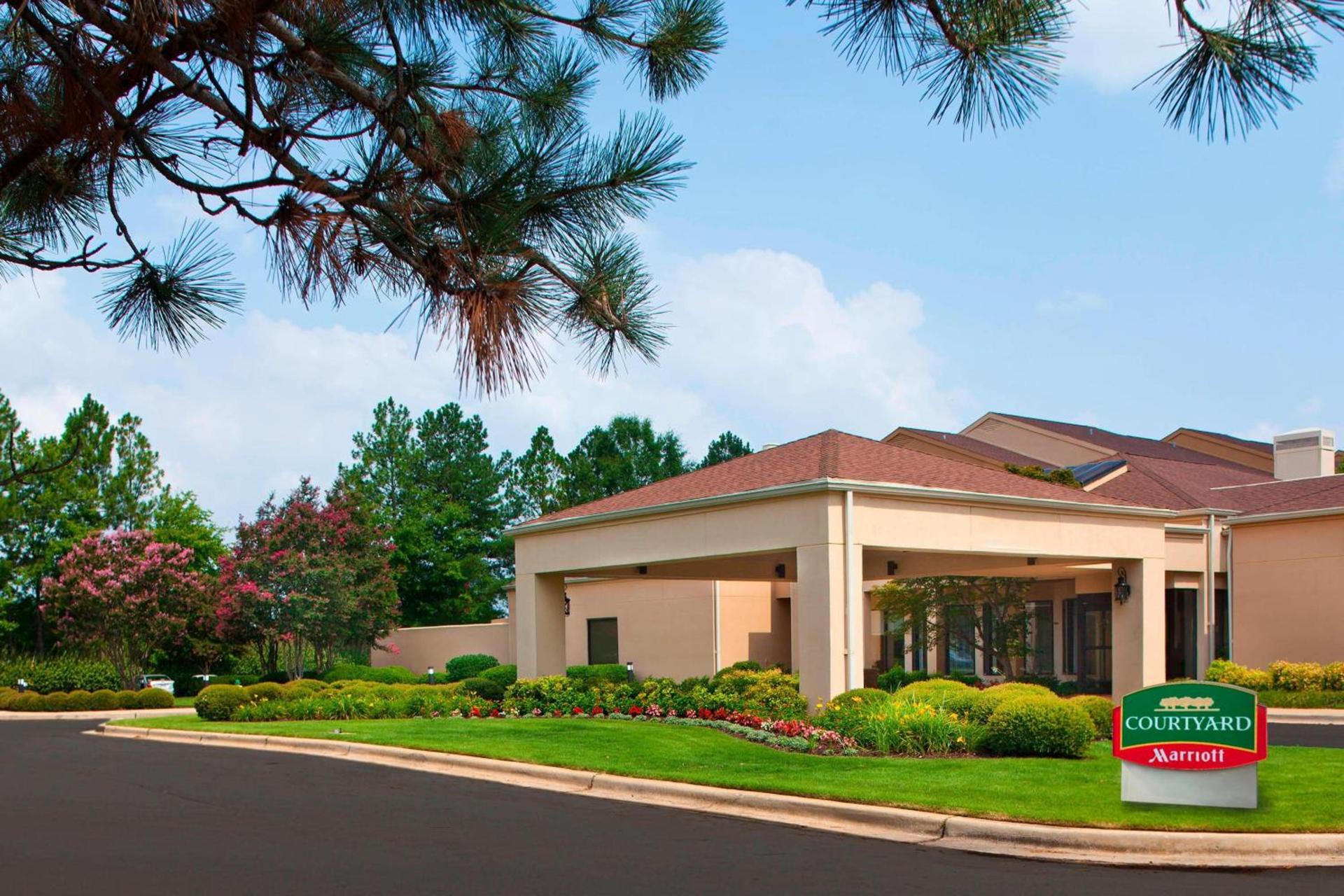 Courtyard by Marriott Huntsville University Drive photo 1