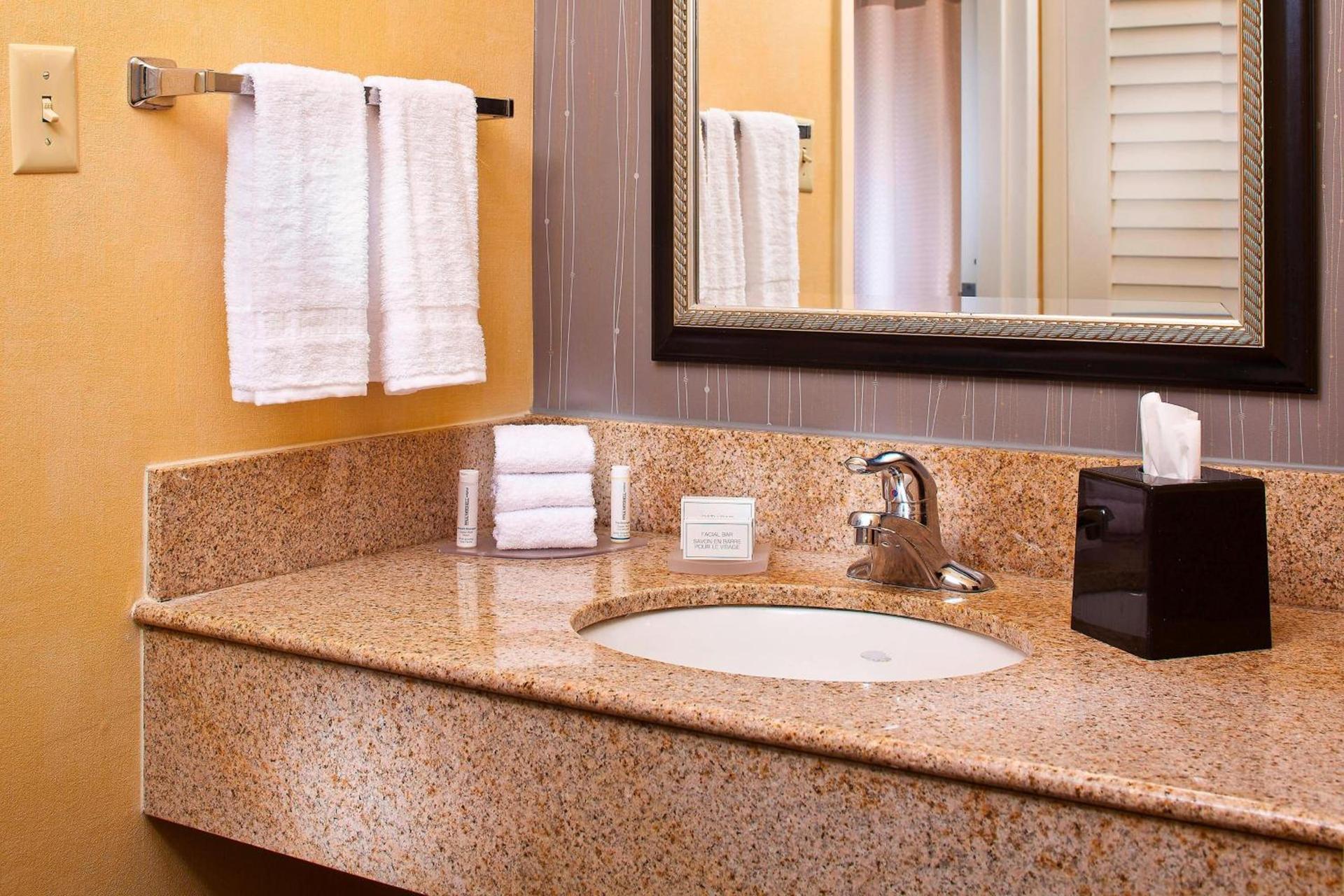 Courtyard by Marriott Huntsville University Drive photo 13