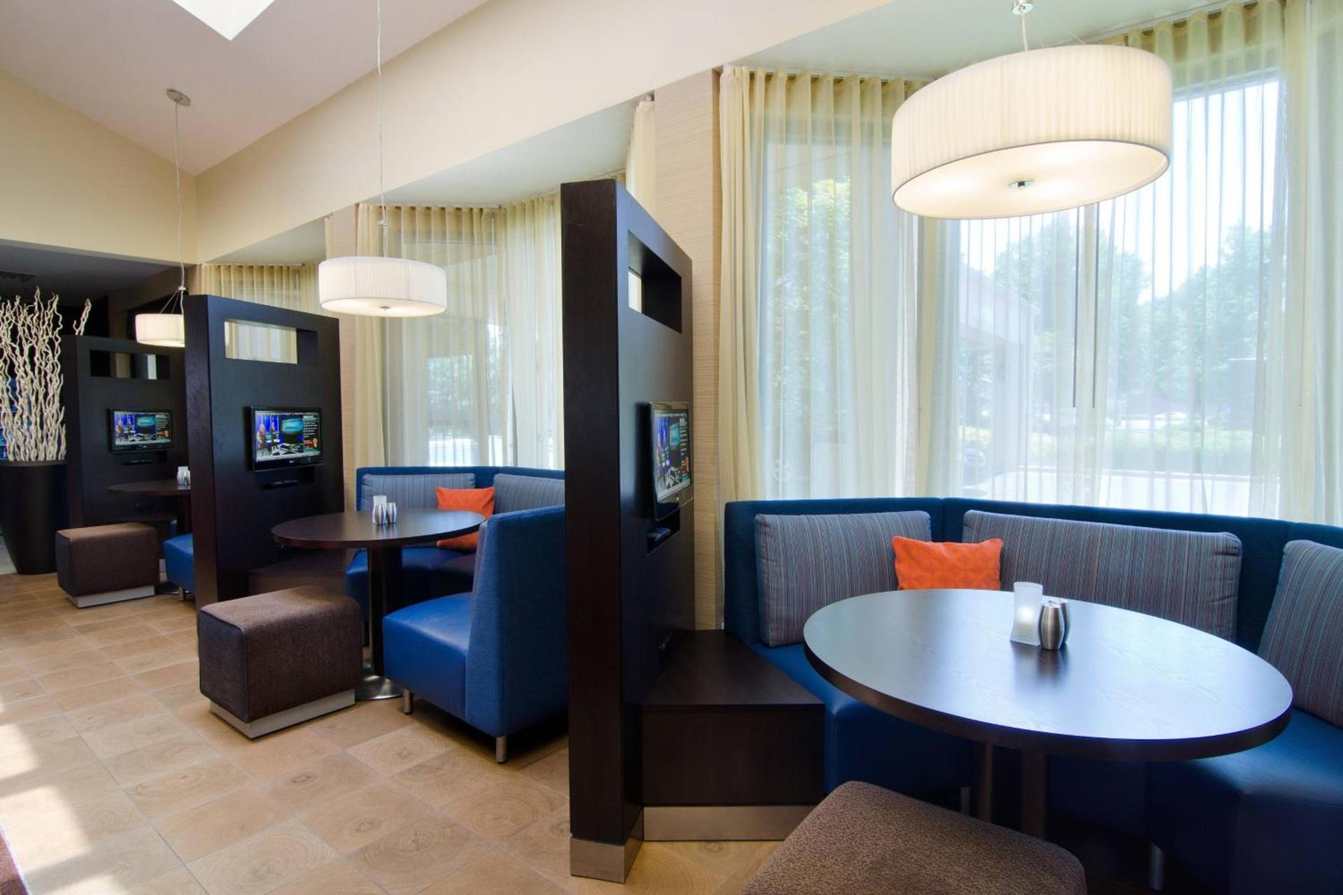 Courtyard by Marriott Huntsville University Drive photo 18