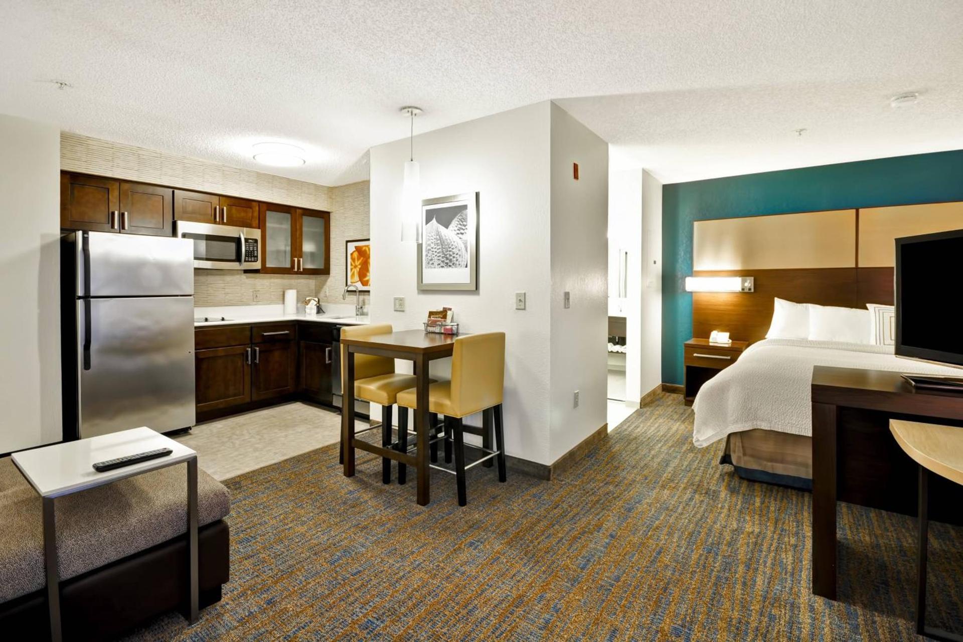 Residence Inn by Marriott Jacksonville Airport photo 9