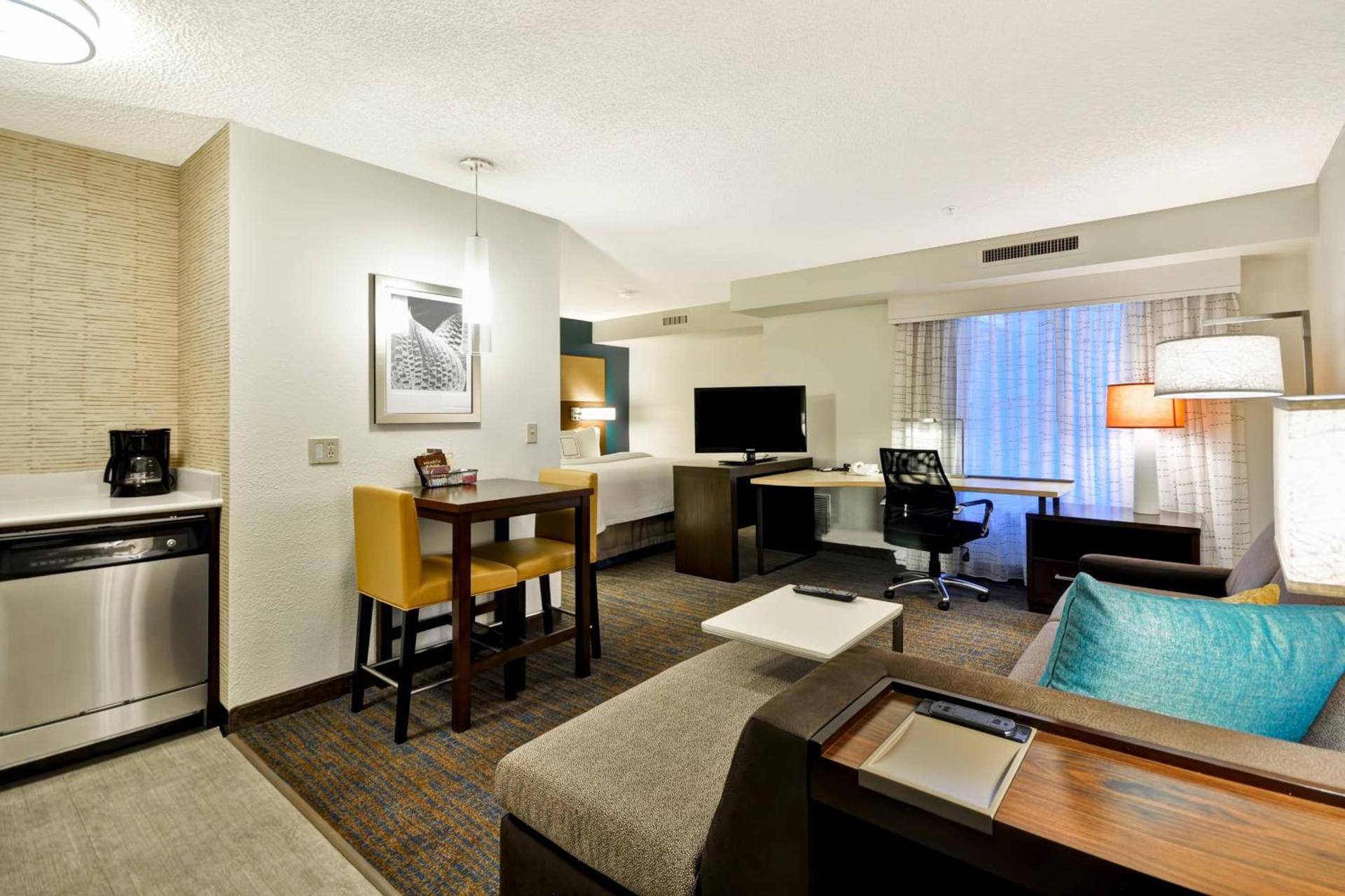 Residence Inn by Marriott Jacksonville Airport photo 10