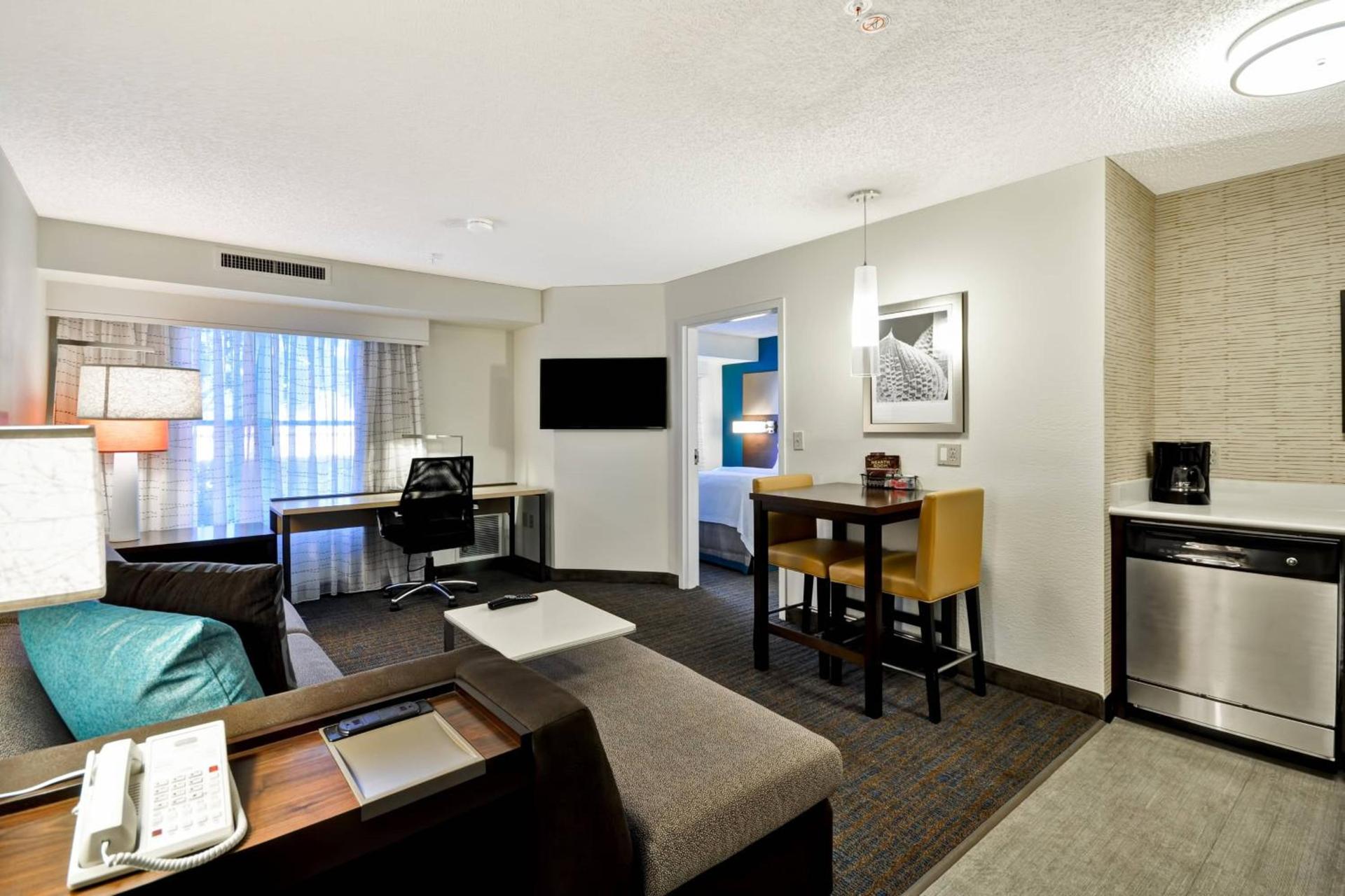 Residence Inn by Marriott Jacksonville Airport photo 5