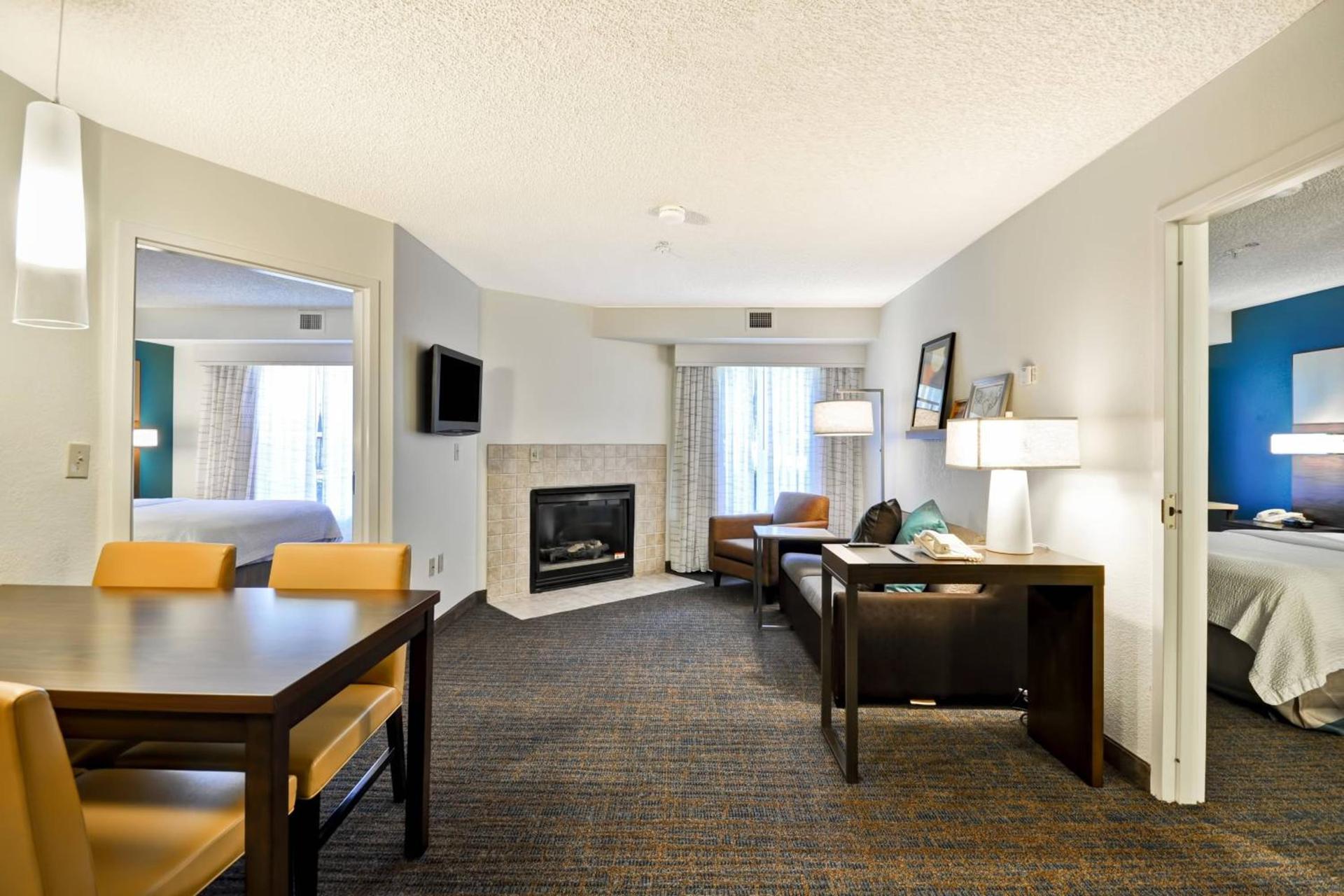 Residence Inn by Marriott Jacksonville Airport photo 11