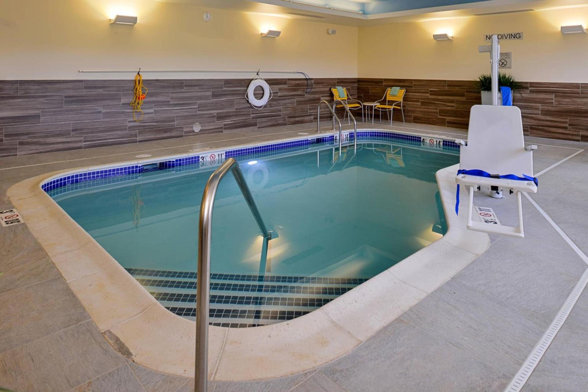 Fairfield Inn & Suites by Marriott Plymouth White Mountains photo 40