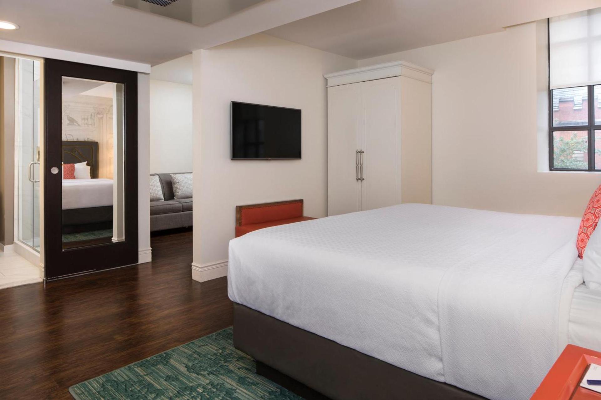Hotel Indigo Baltimore Downtown by IHG photo 59