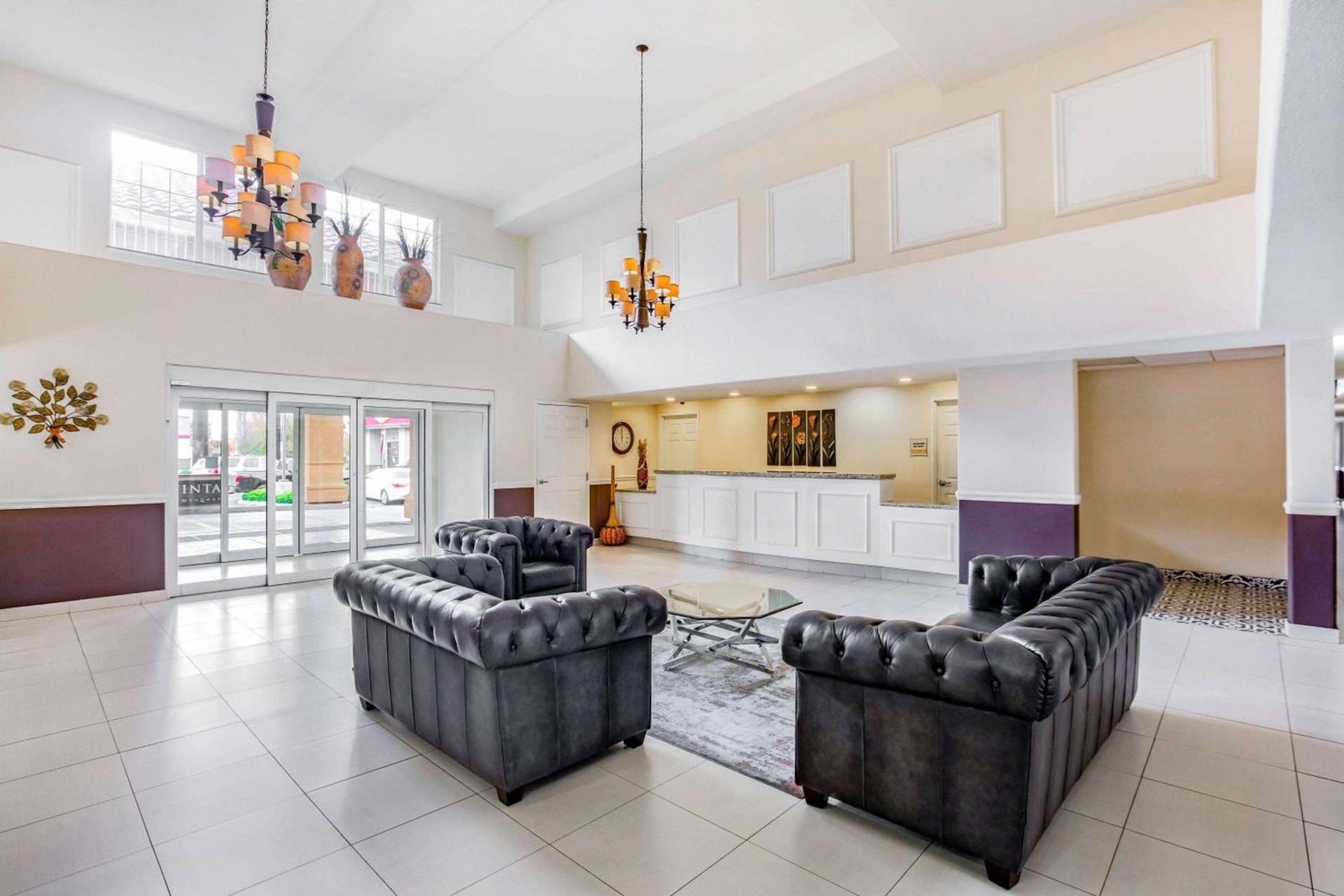 La Quinta by Wyndham Fowler photo 16