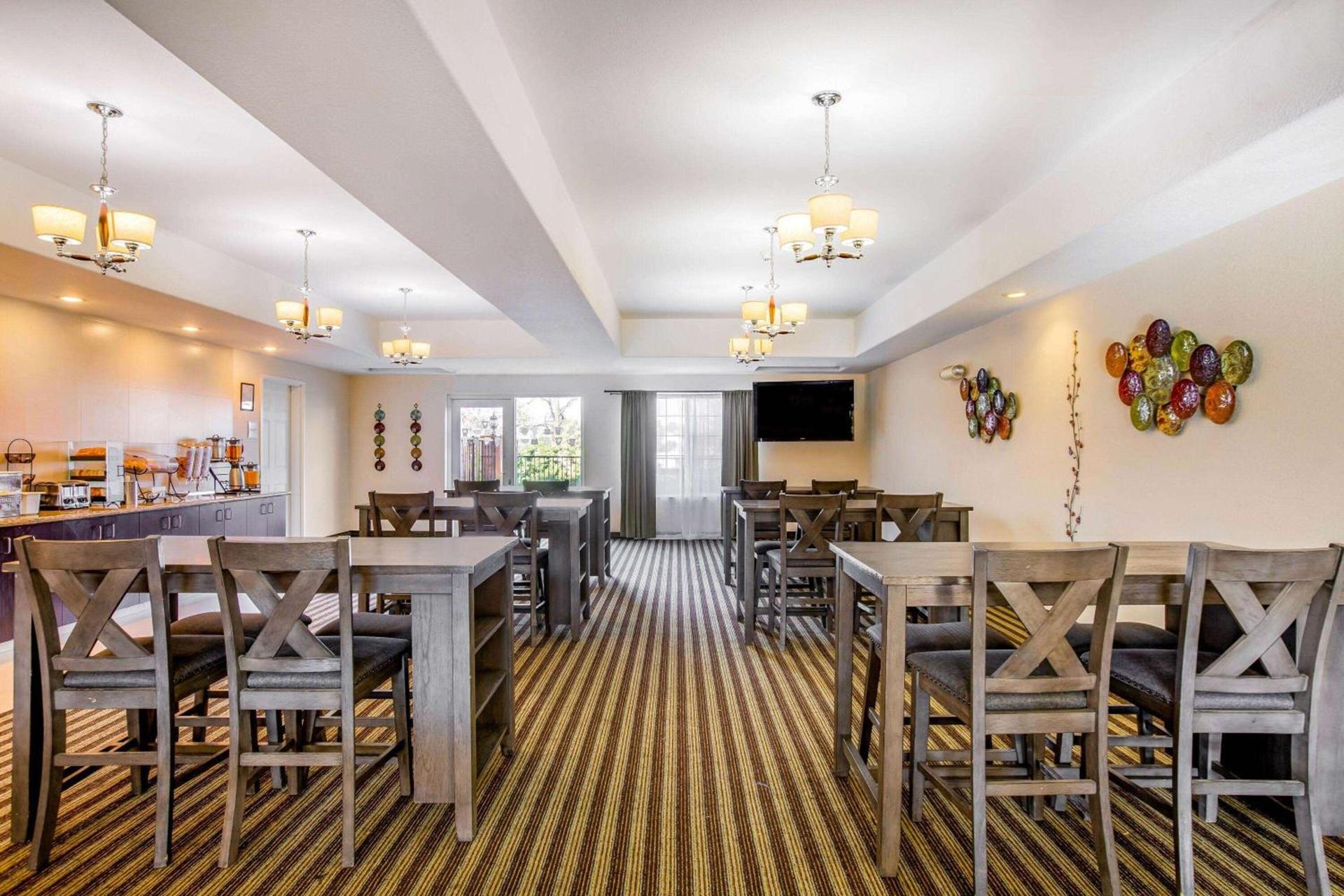 La Quinta by Wyndham Fowler photo 52