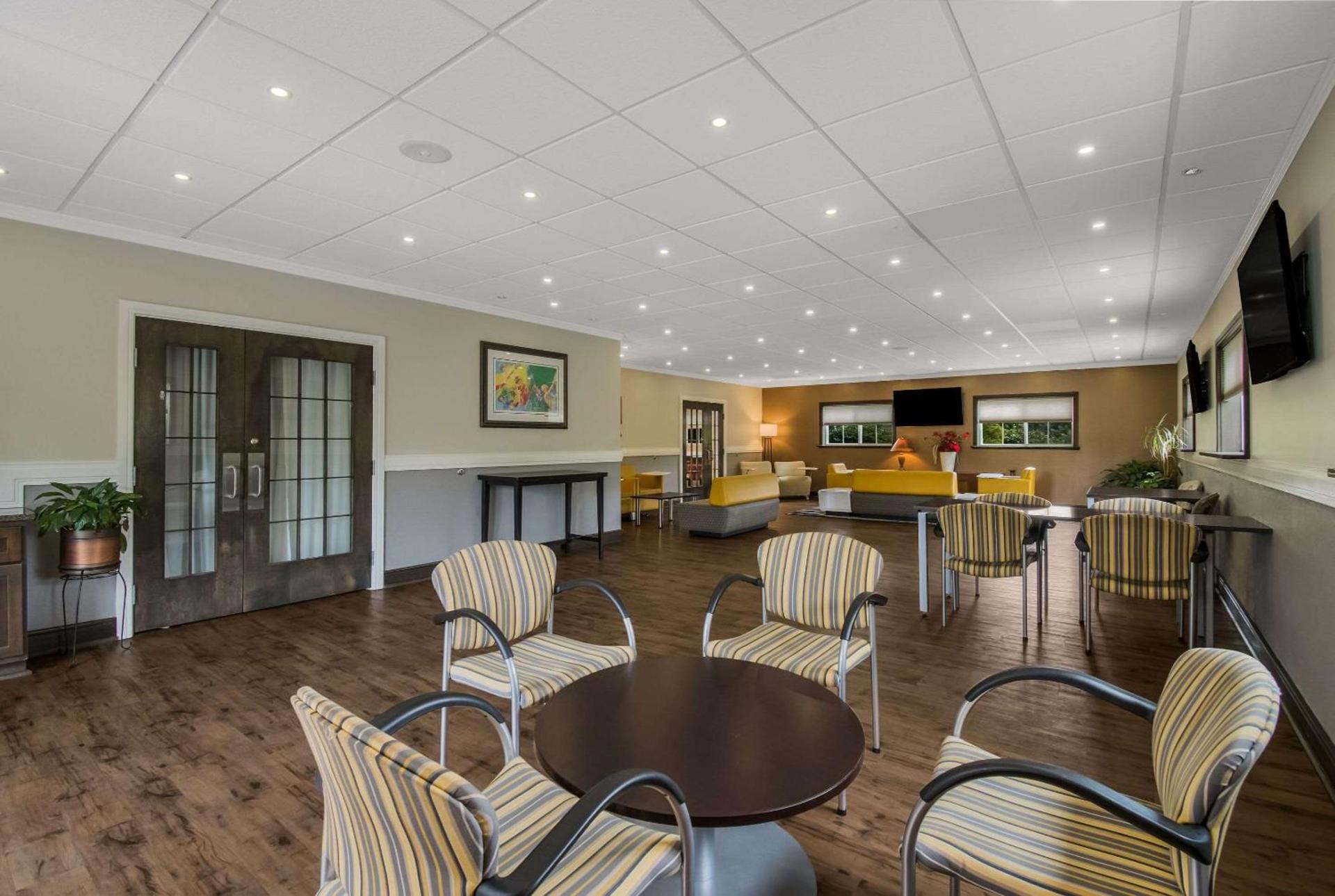 Comfort Inn & Suites Barnesville - Frackville photo 2