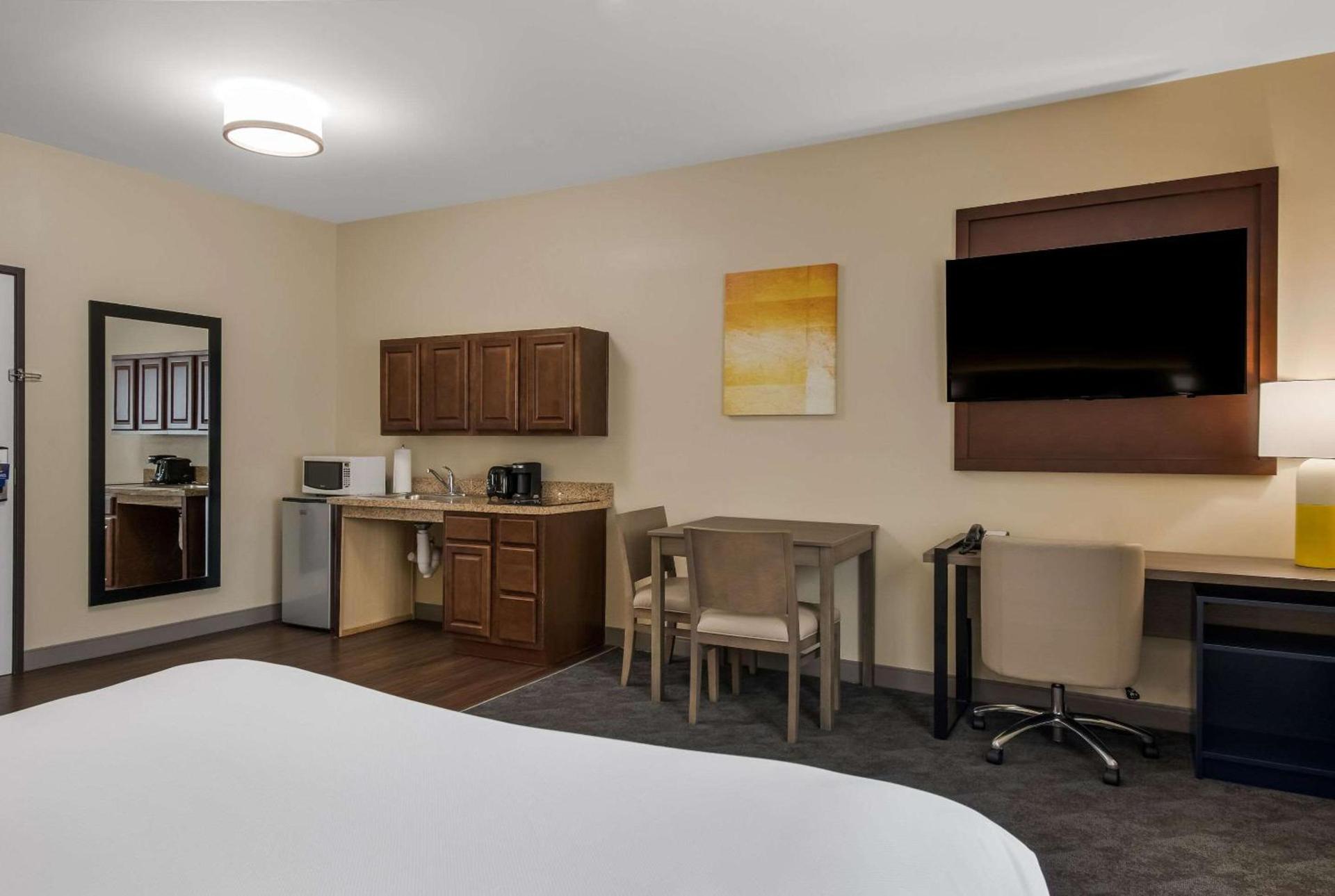 Comfort Inn & Suites Barnesville - Frackville photo 13