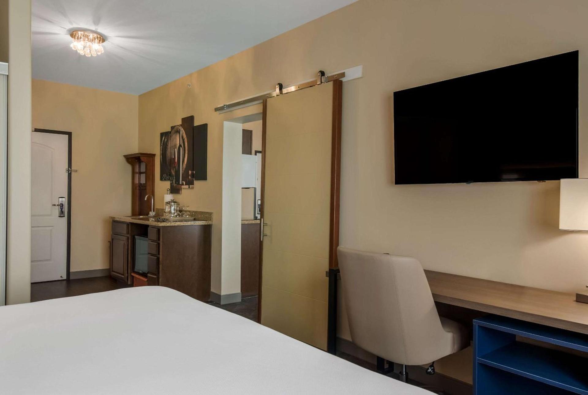 Comfort Inn & Suites Barnesville - Frackville photo 18