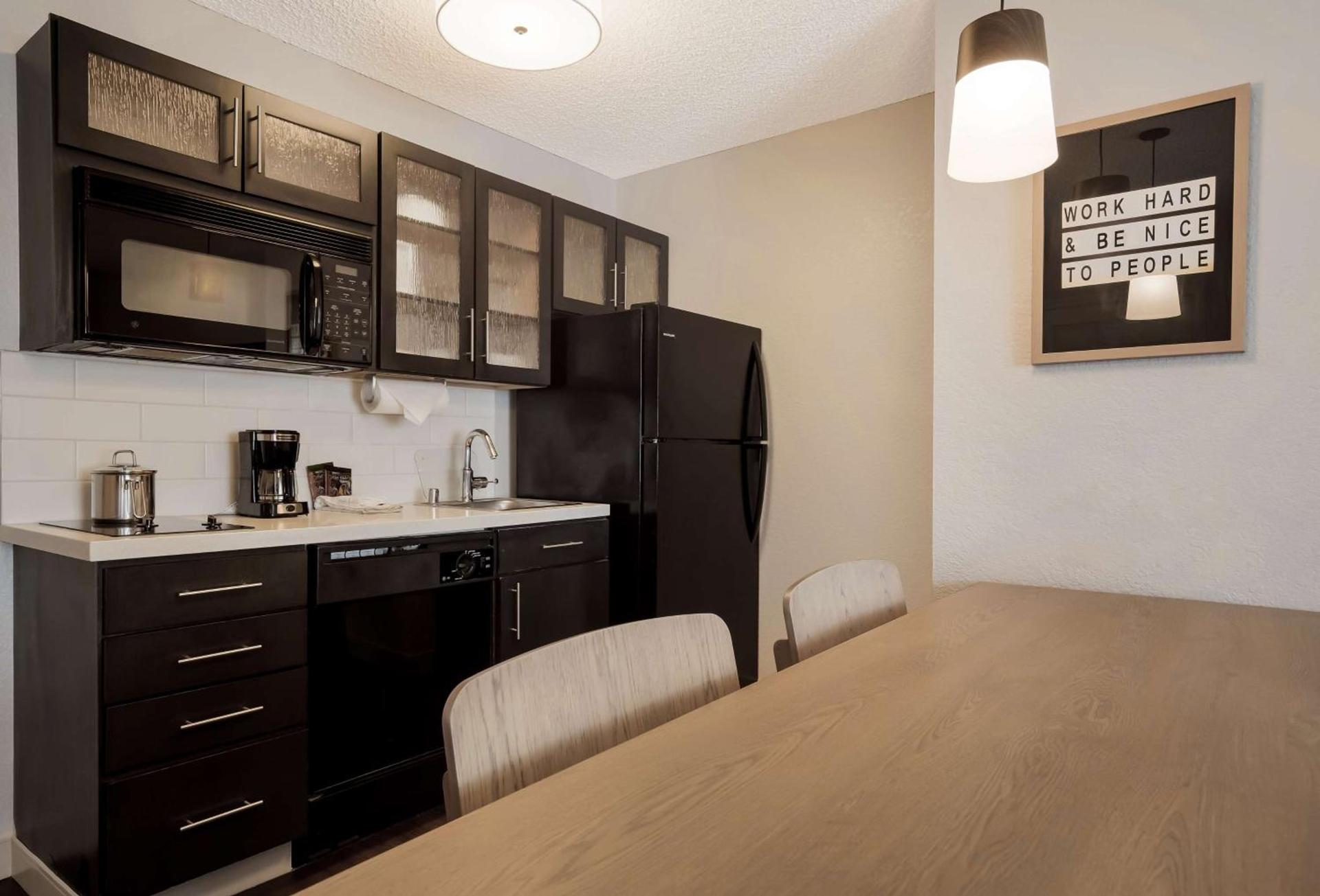 Sonesta Simply Suites Irvine East Foothill photo 20