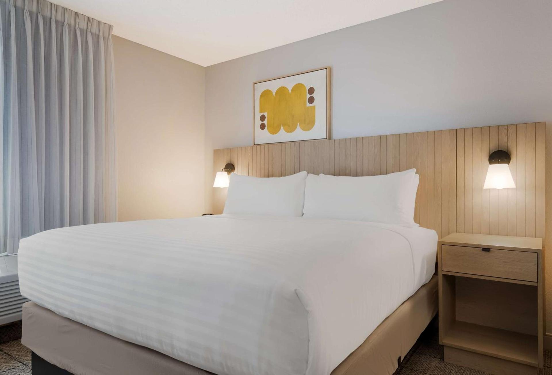 Sonesta Simply Suites Irvine East Foothill photo 12