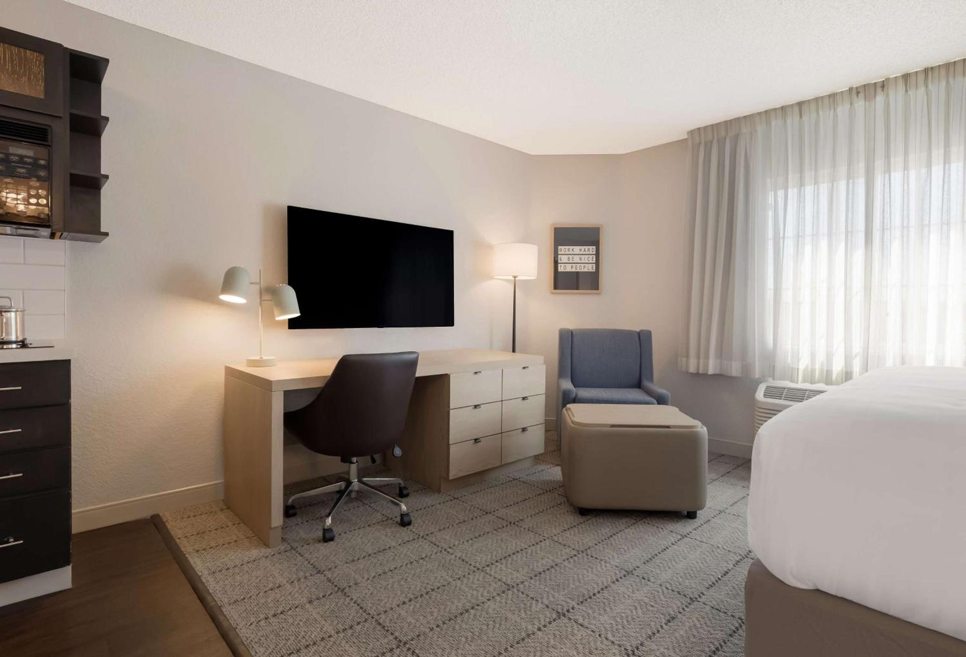 Sonesta Simply Suites Irvine East Foothill photo 15
