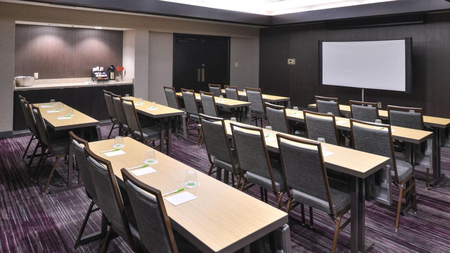 Courtyard by Marriott Charlotte Matthews photo 2