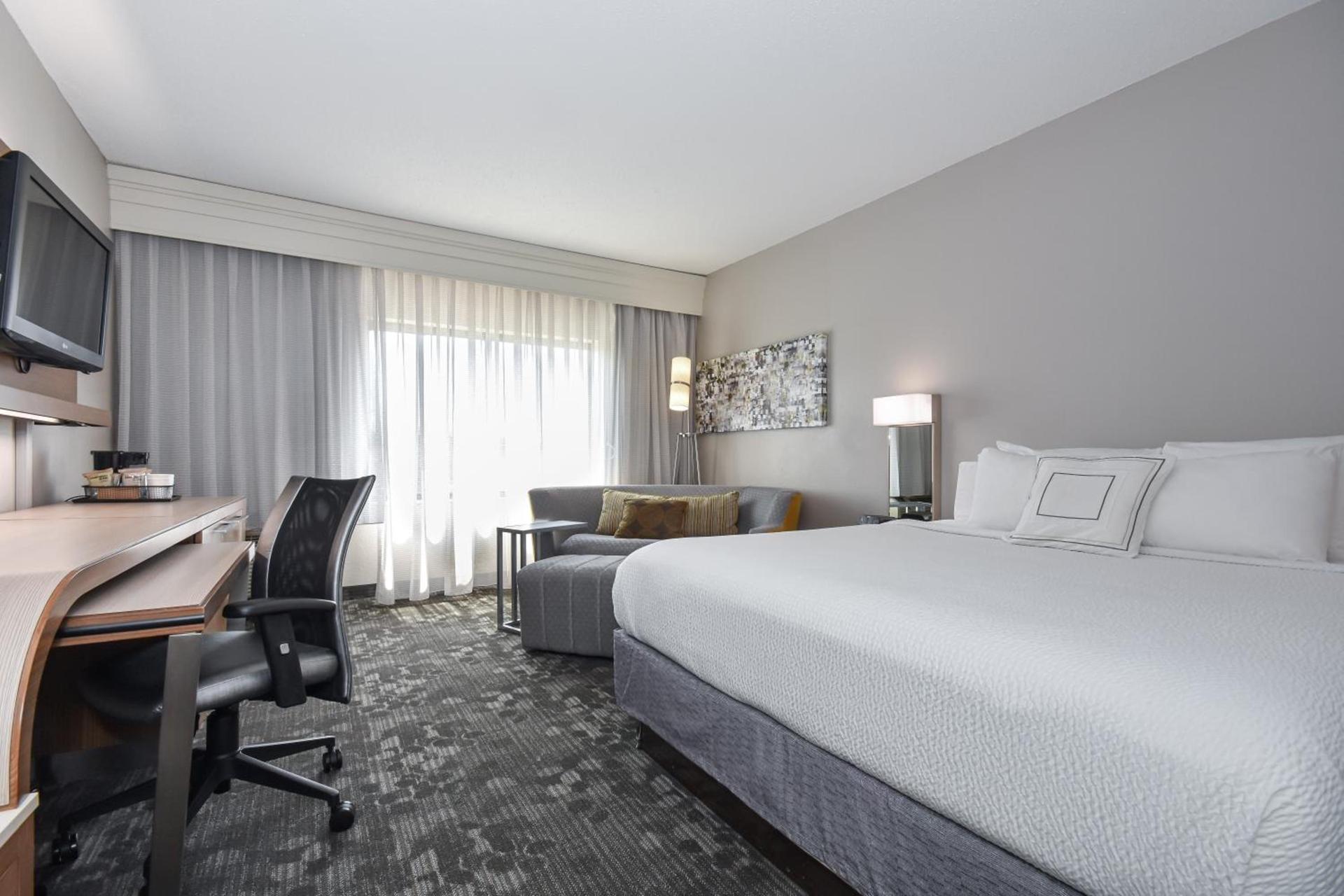 Courtyard by Marriott Charlotte Matthews photo 8