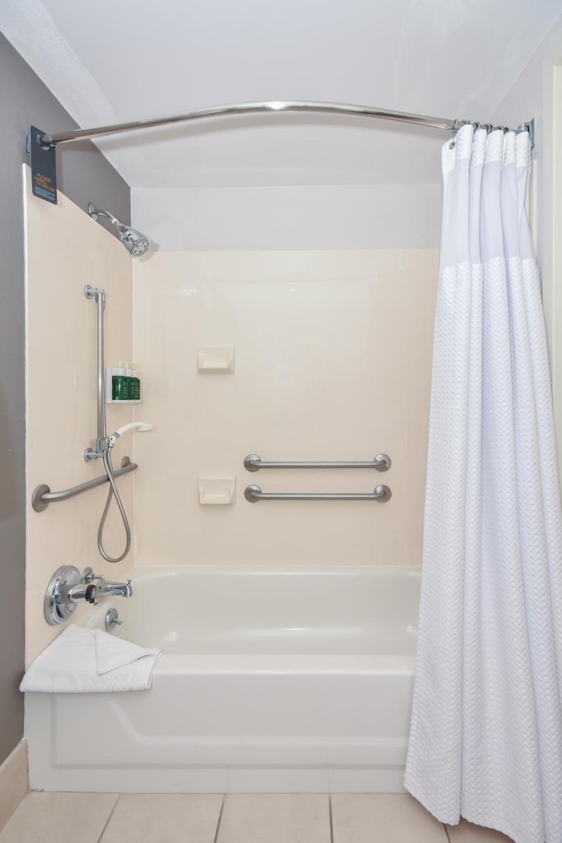 Courtyard by Marriott Charlotte Matthews photo 18