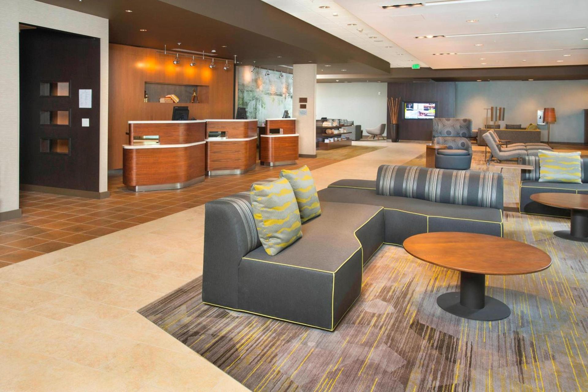 Courtyard by Marriott Redwood City photo 7