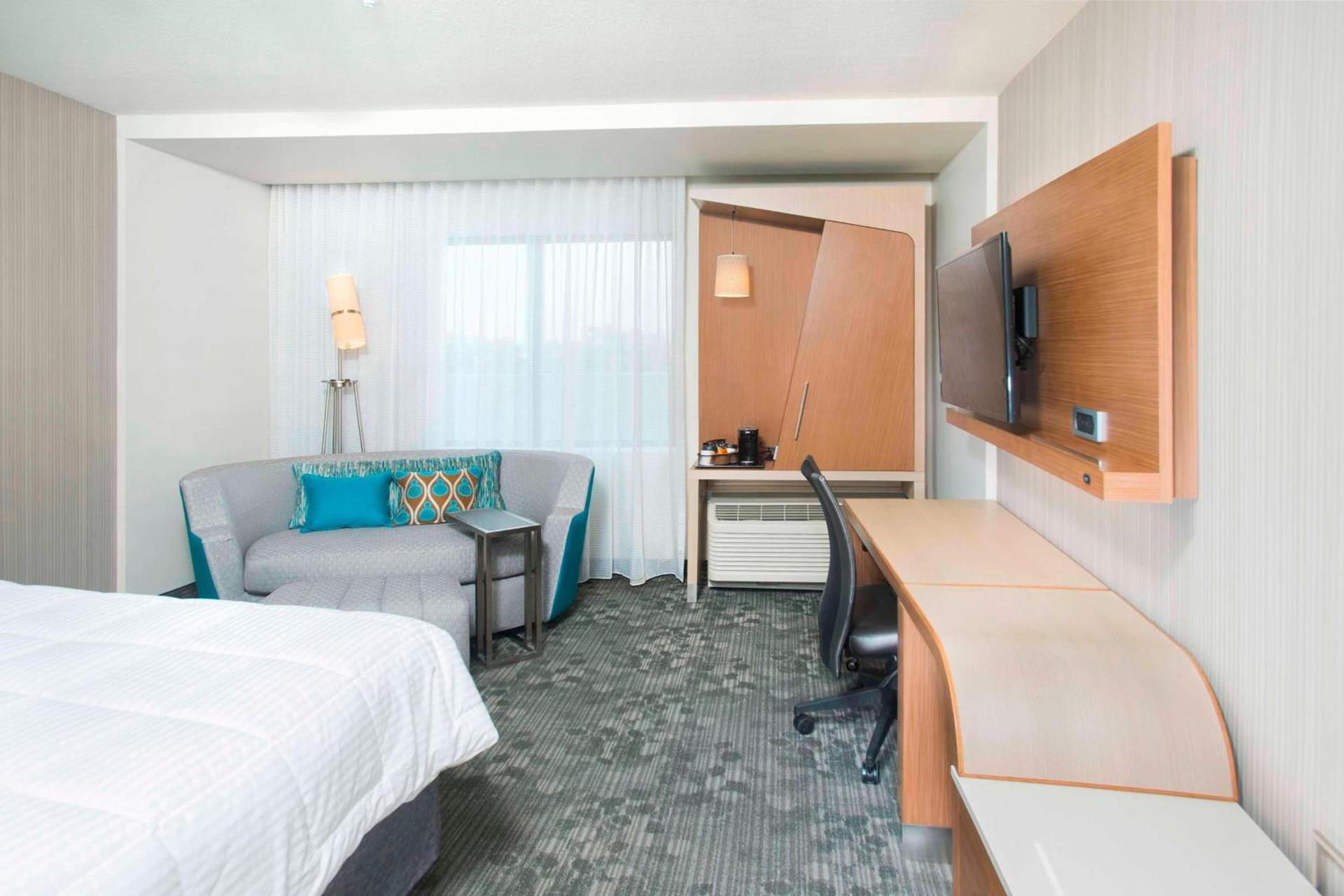 Courtyard by Marriott Redwood City photo 13