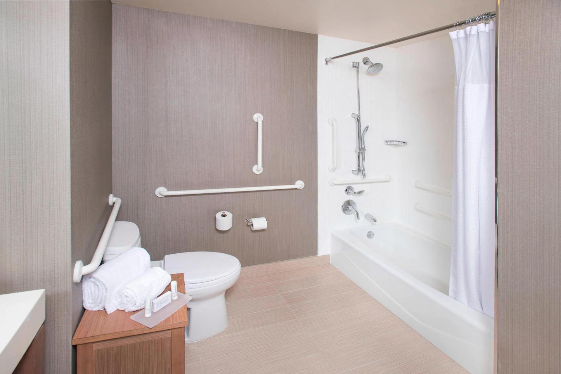 Courtyard by Marriott Redwood City photo 20
