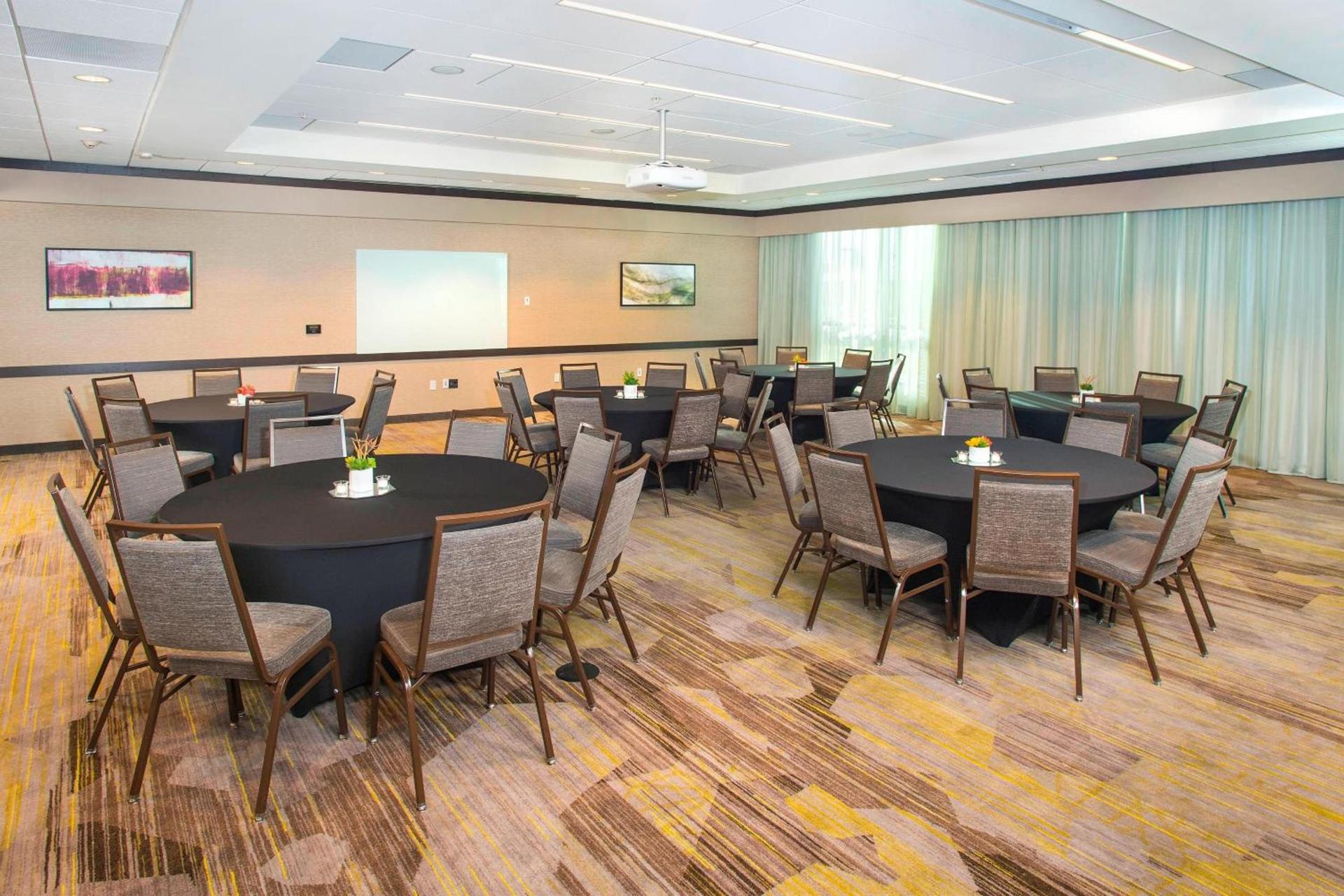 Courtyard by Marriott Redwood City photo 38