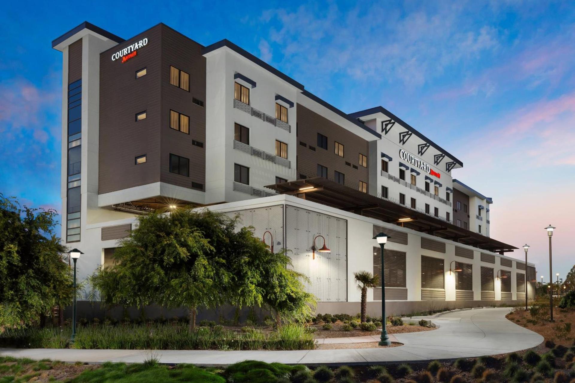 Courtyard by Marriott Redwood City photo 6