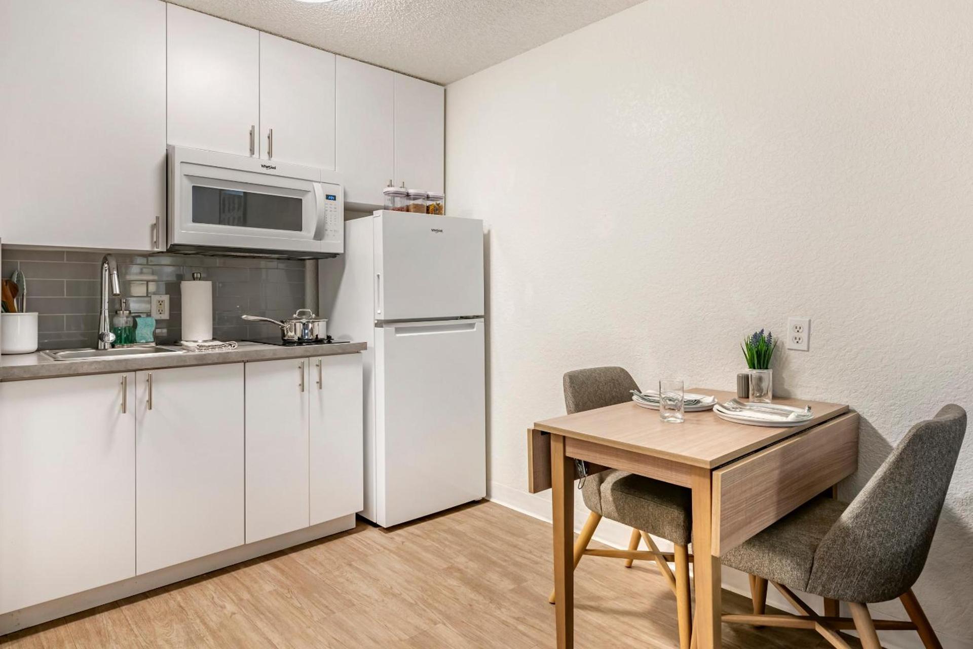 InTown Suites Extended Stay Orlando FL – Presidents Dr photo 2
