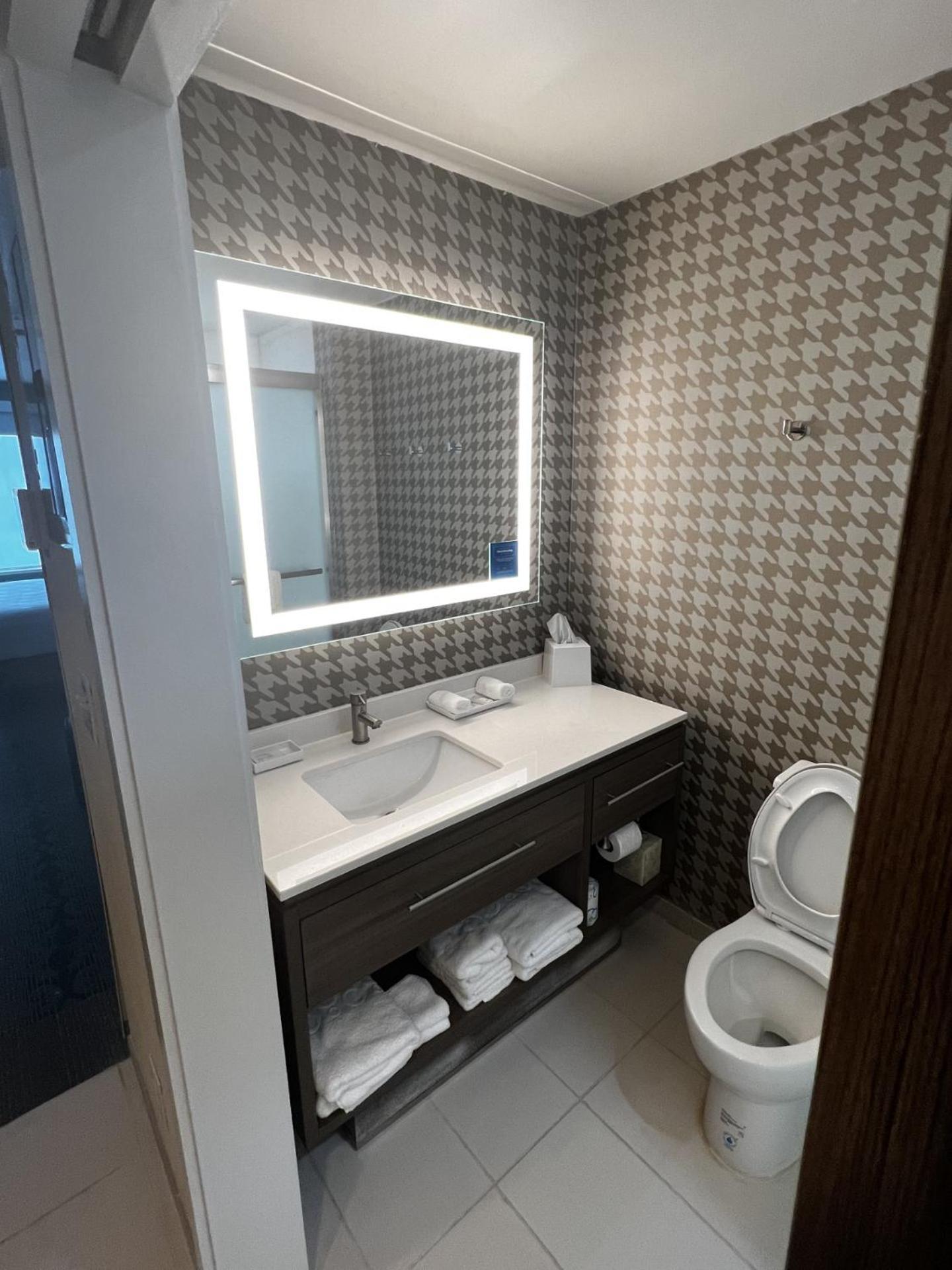 Home2 Suites By Hilton Hinesville photo 10