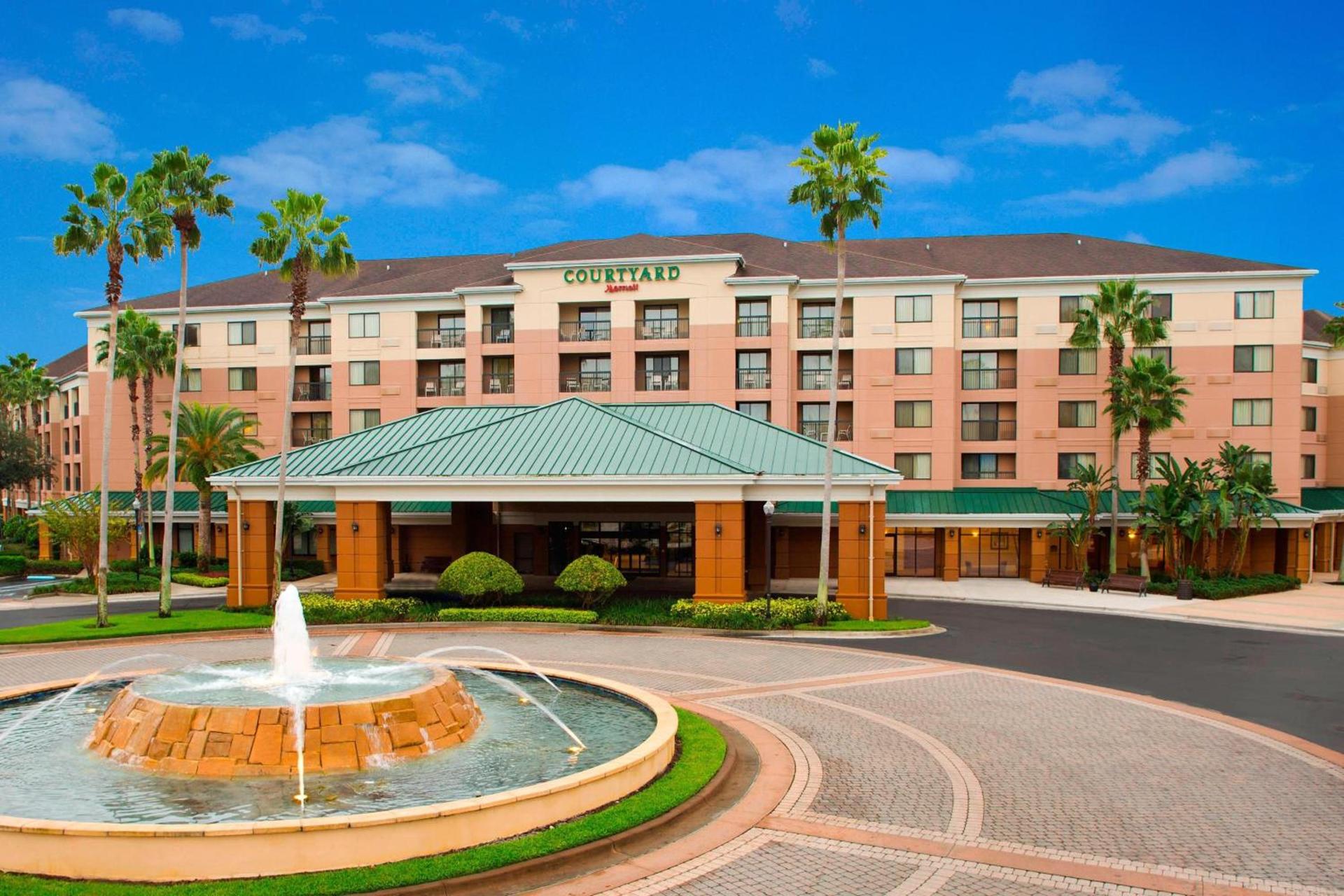 Courtyard by Marriott Orlando Lake Buena Vista in the Marriott Village photo 4