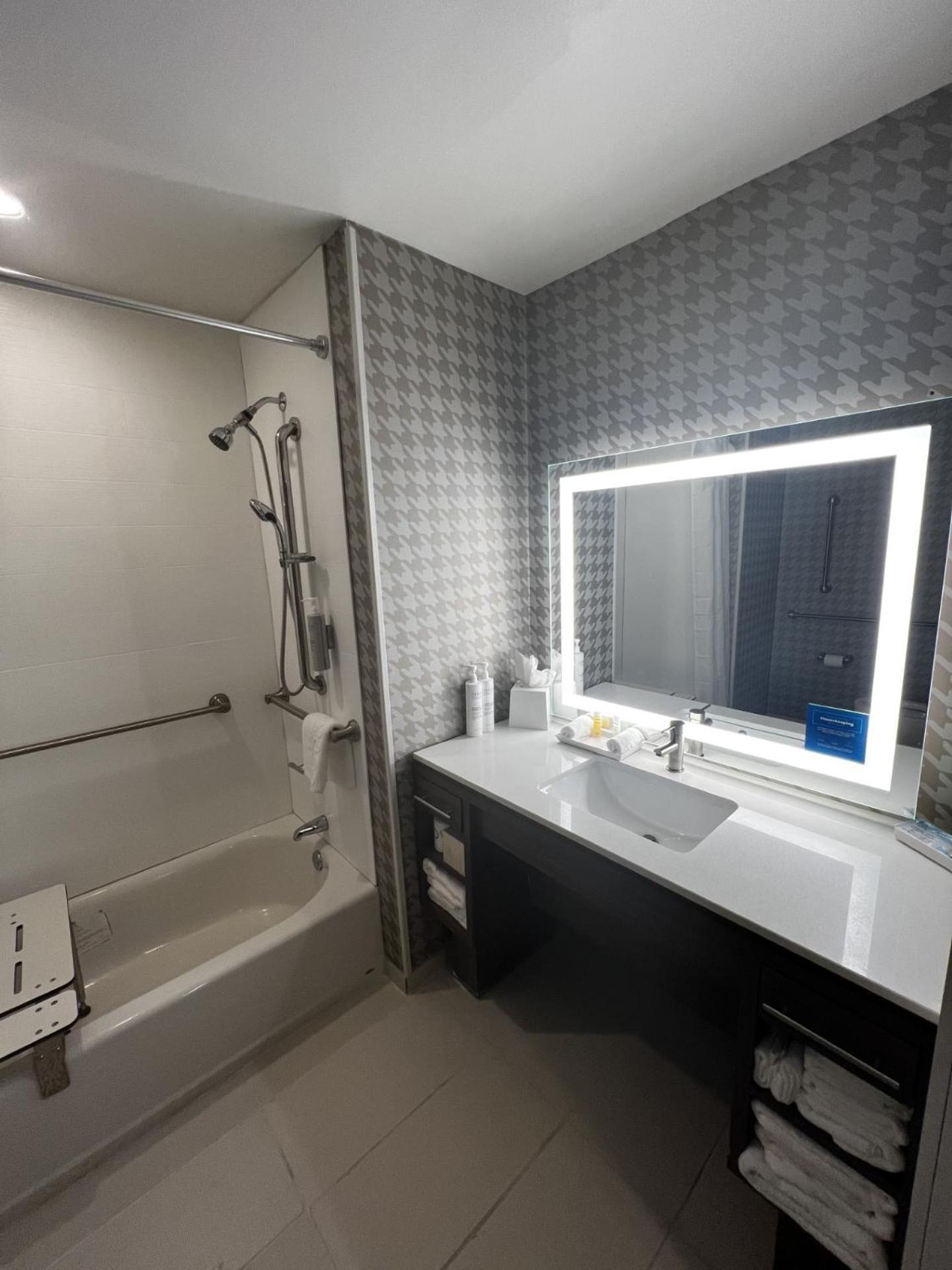 Home2 Suites By Hilton Hinesville photo 22