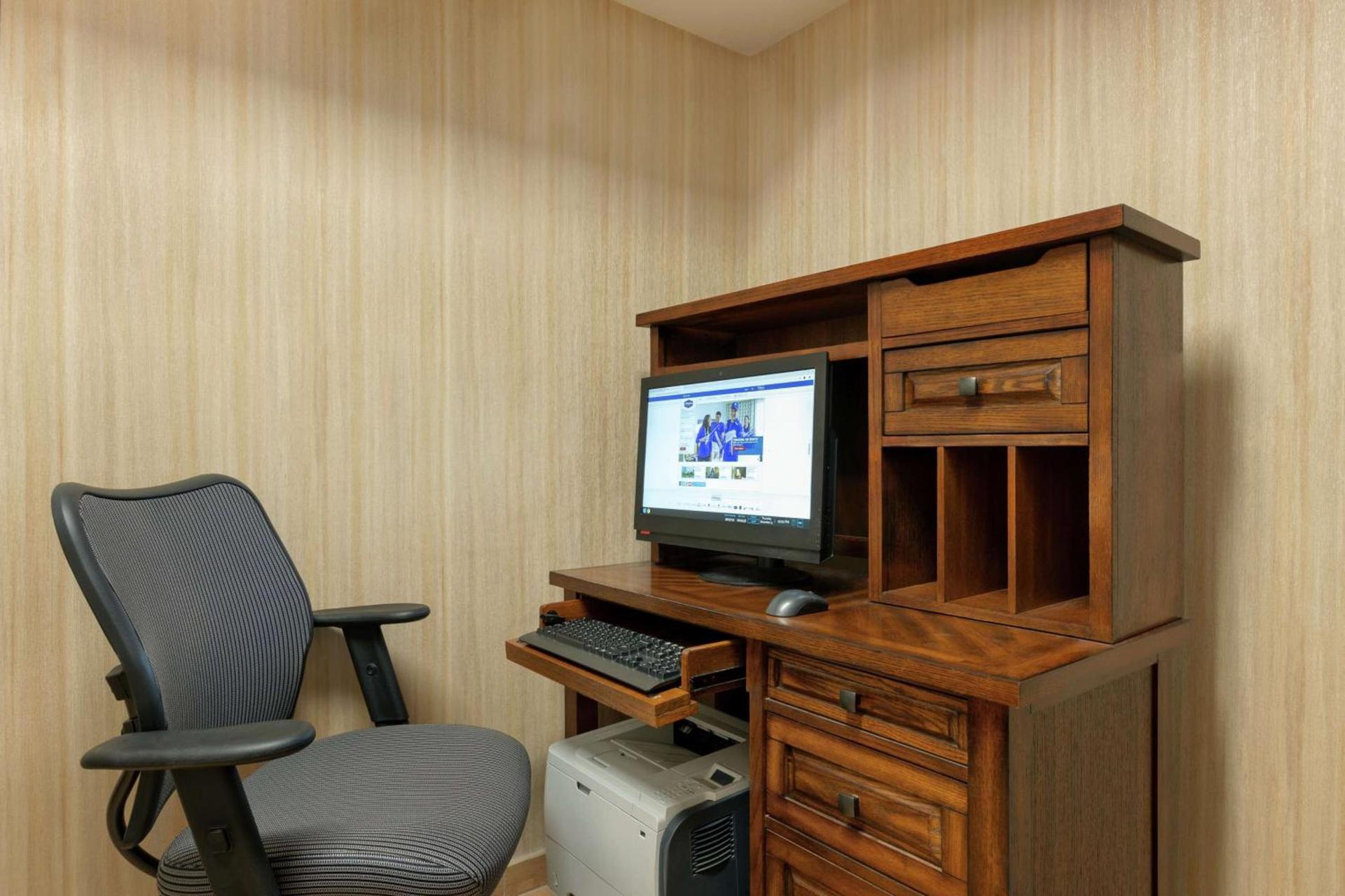 Hampton Inn Abilene photo 26