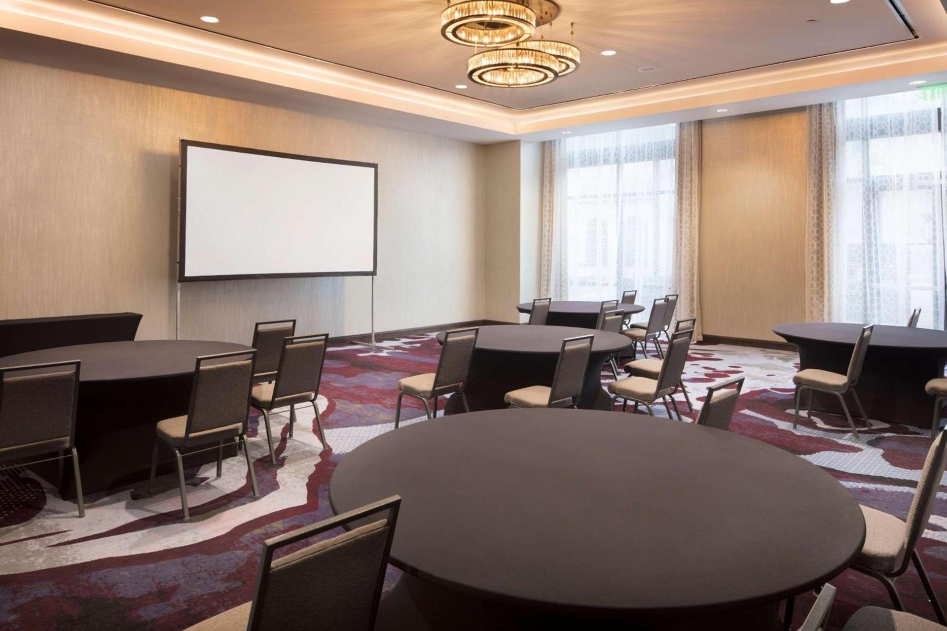 Embassy Suites Amarillo Downtown photo 19