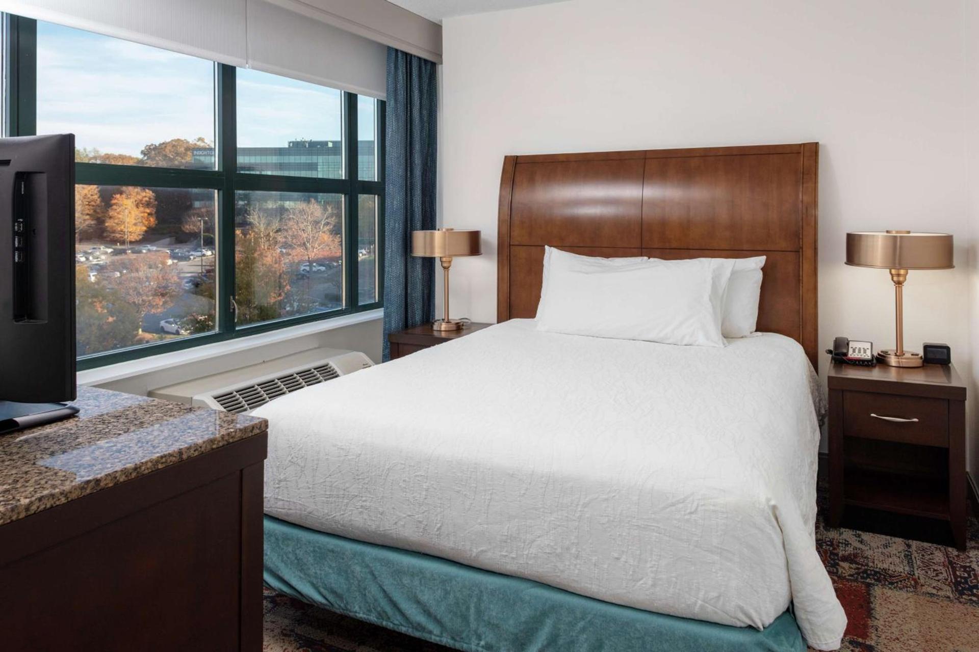 Hilton Garden Inn Atlanta Perimeter Center photo 25