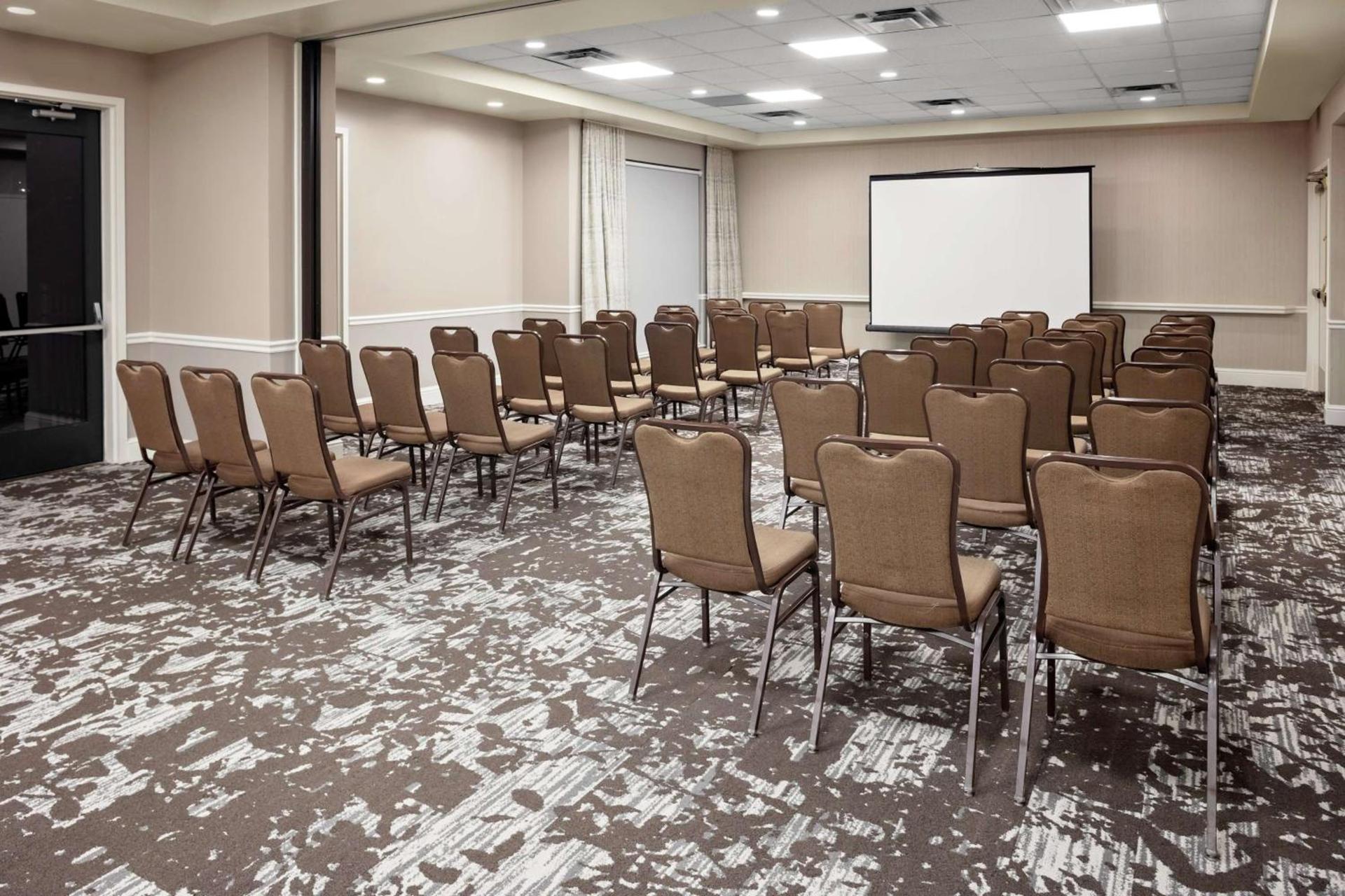 Hilton Garden Inn Atlanta Perimeter Center photo 26
