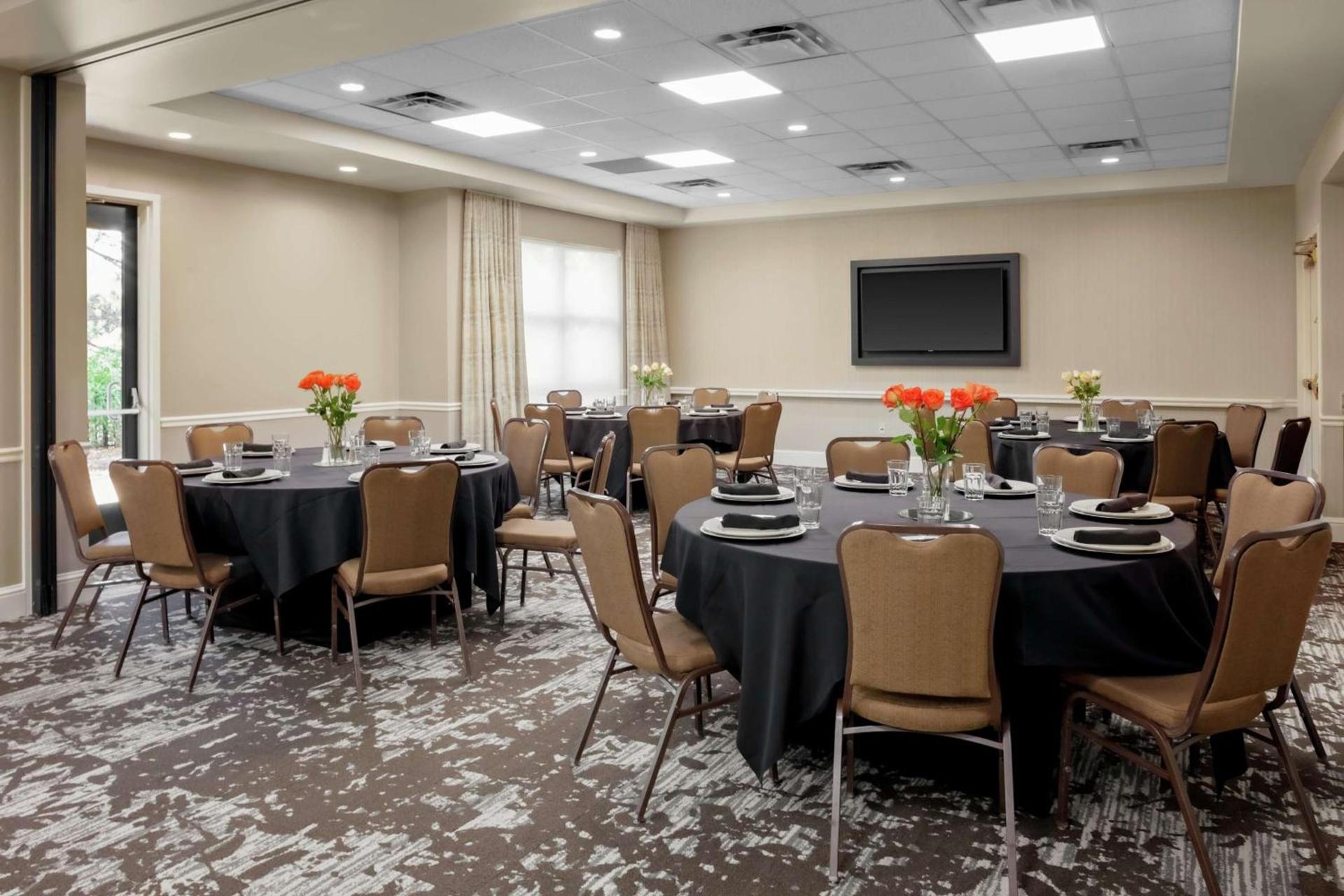 Hilton Garden Inn Atlanta Perimeter Center photo 27