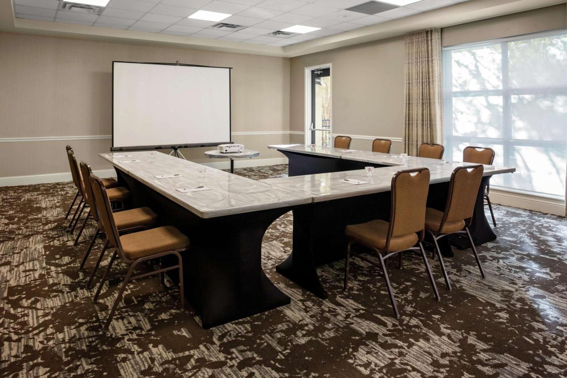Hilton Garden Inn Atlanta Perimeter Center photo 29