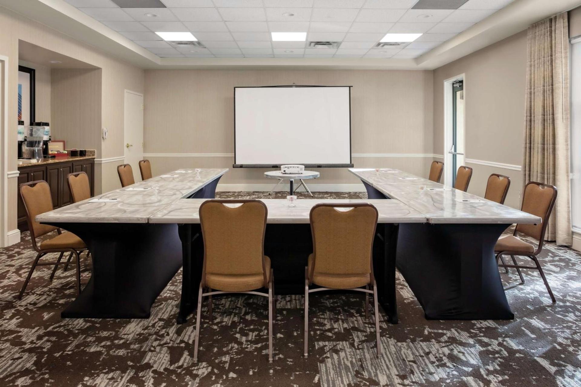 Hilton Garden Inn Atlanta Perimeter Center photo 31