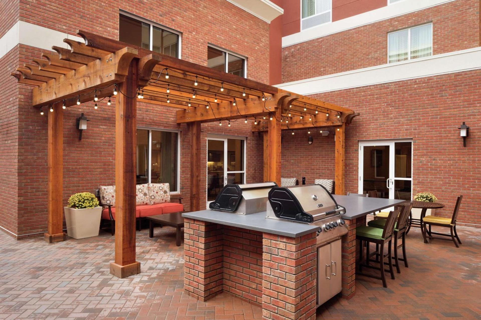 Homewood Suites by Hilton Kalamazoo-Portage photo 4