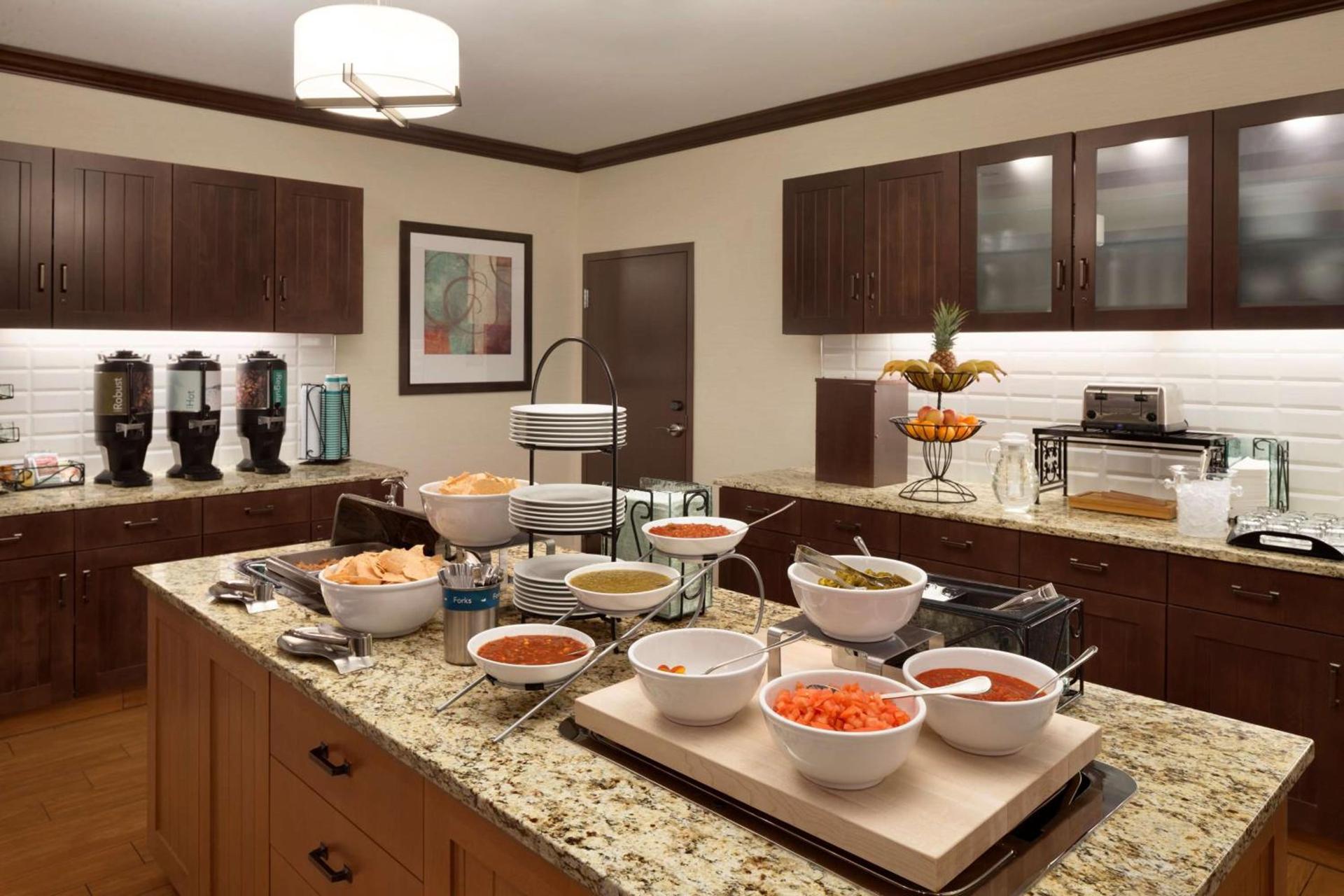 Homewood Suites by Hilton Kalamazoo-Portage photo 8