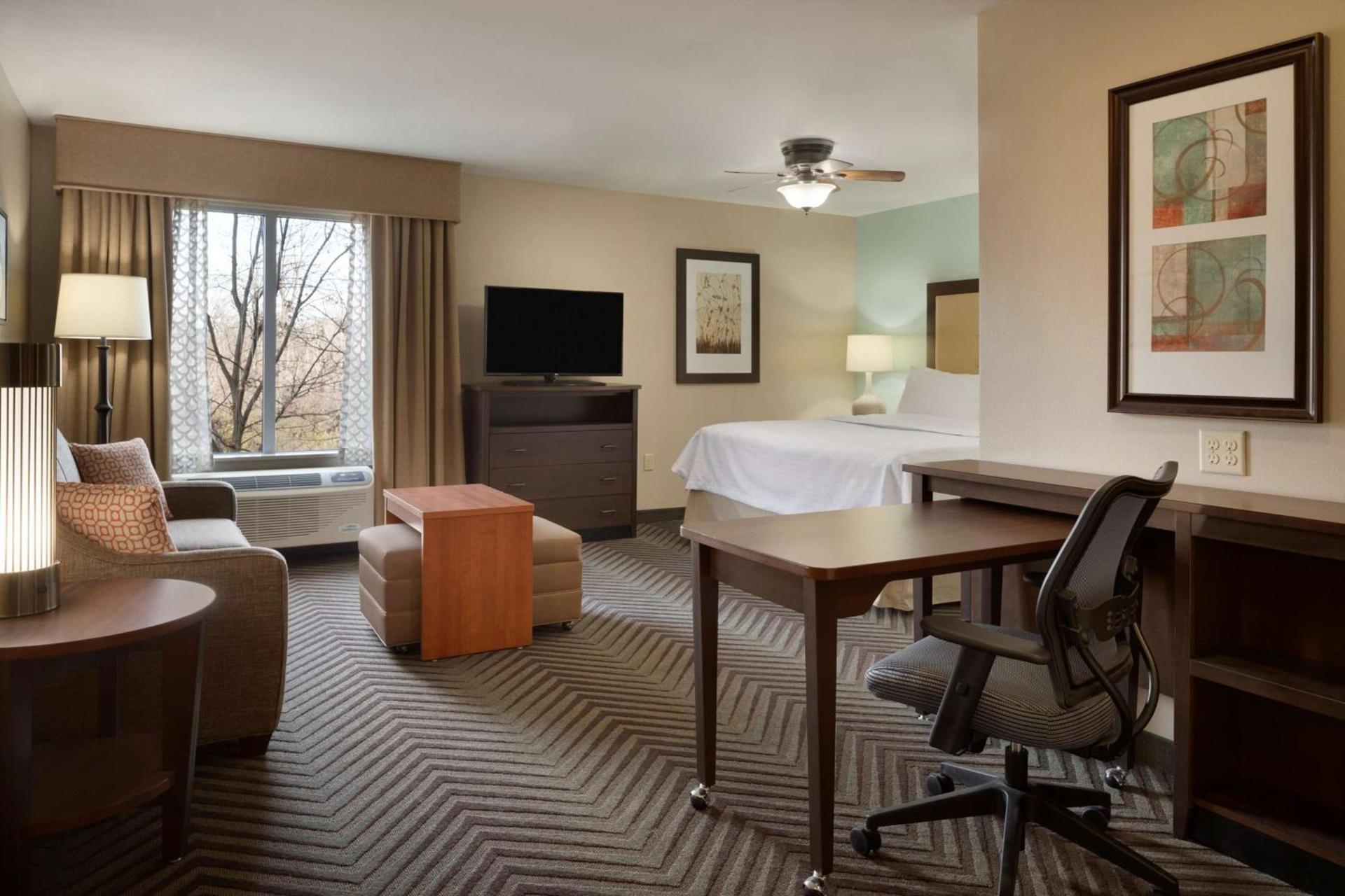 Homewood Suites by Hilton Kalamazoo-Portage photo 25