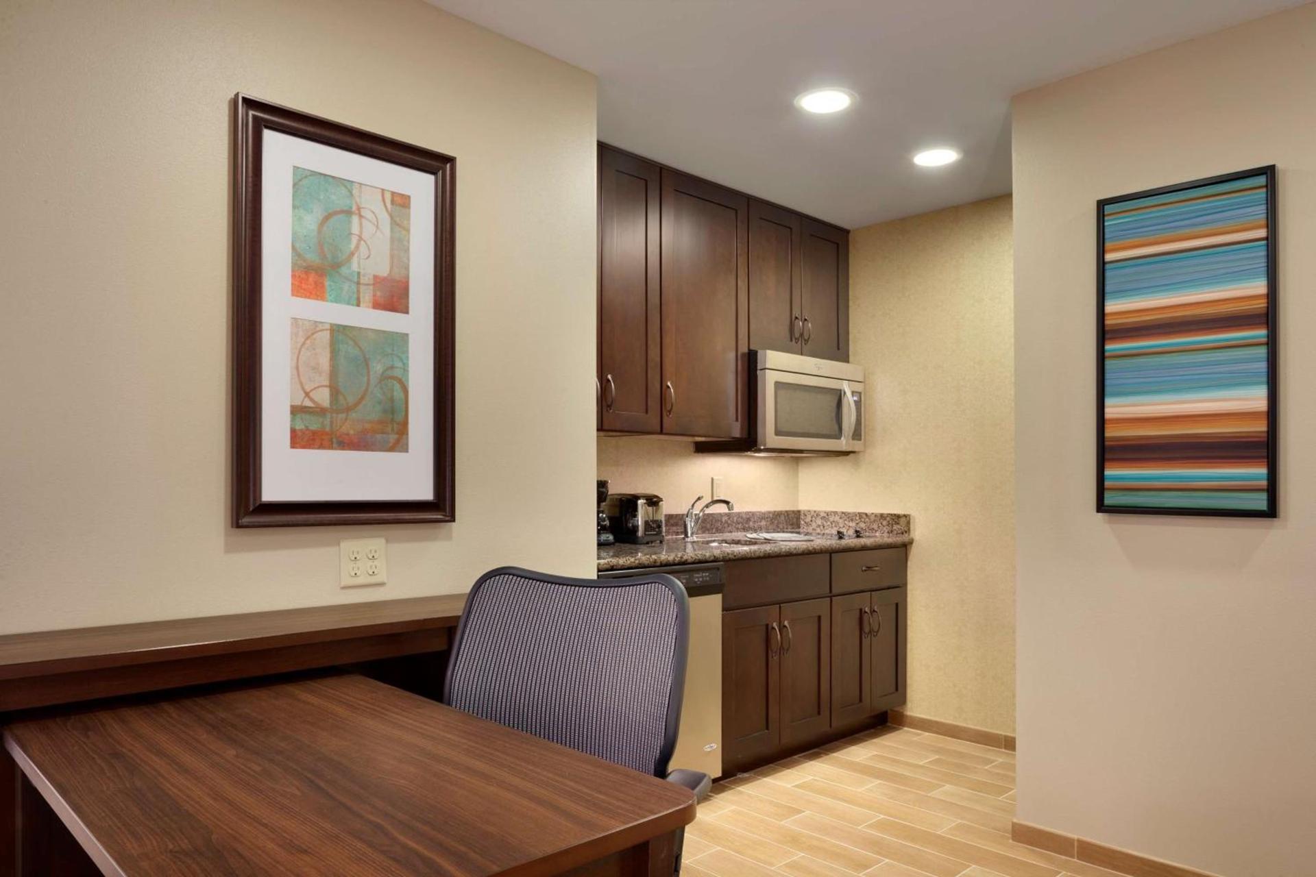 Homewood Suites by Hilton Kalamazoo-Portage photo 24