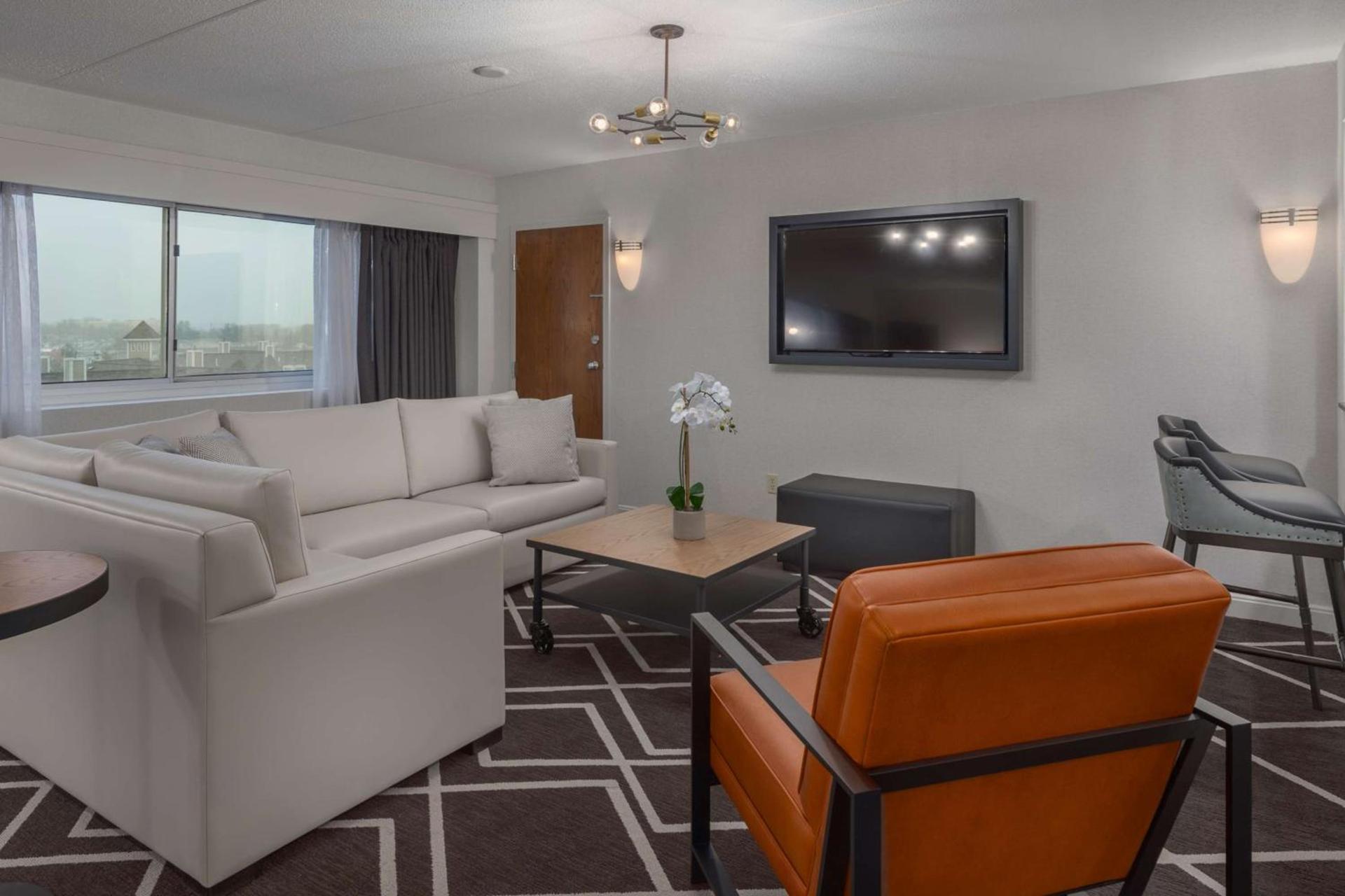 Hilton Boston Woburn photo 10