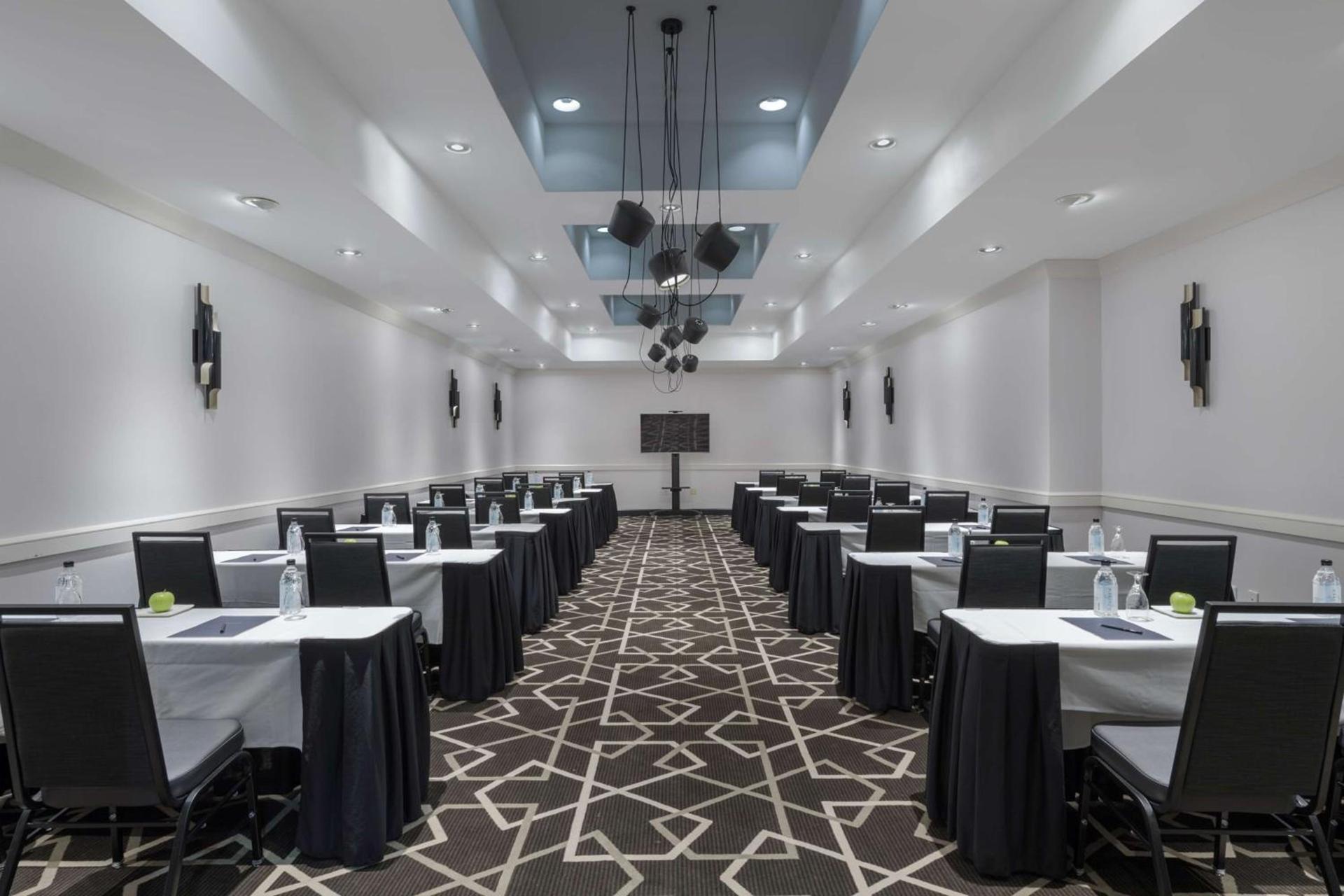 Hilton Boston Woburn photo 34