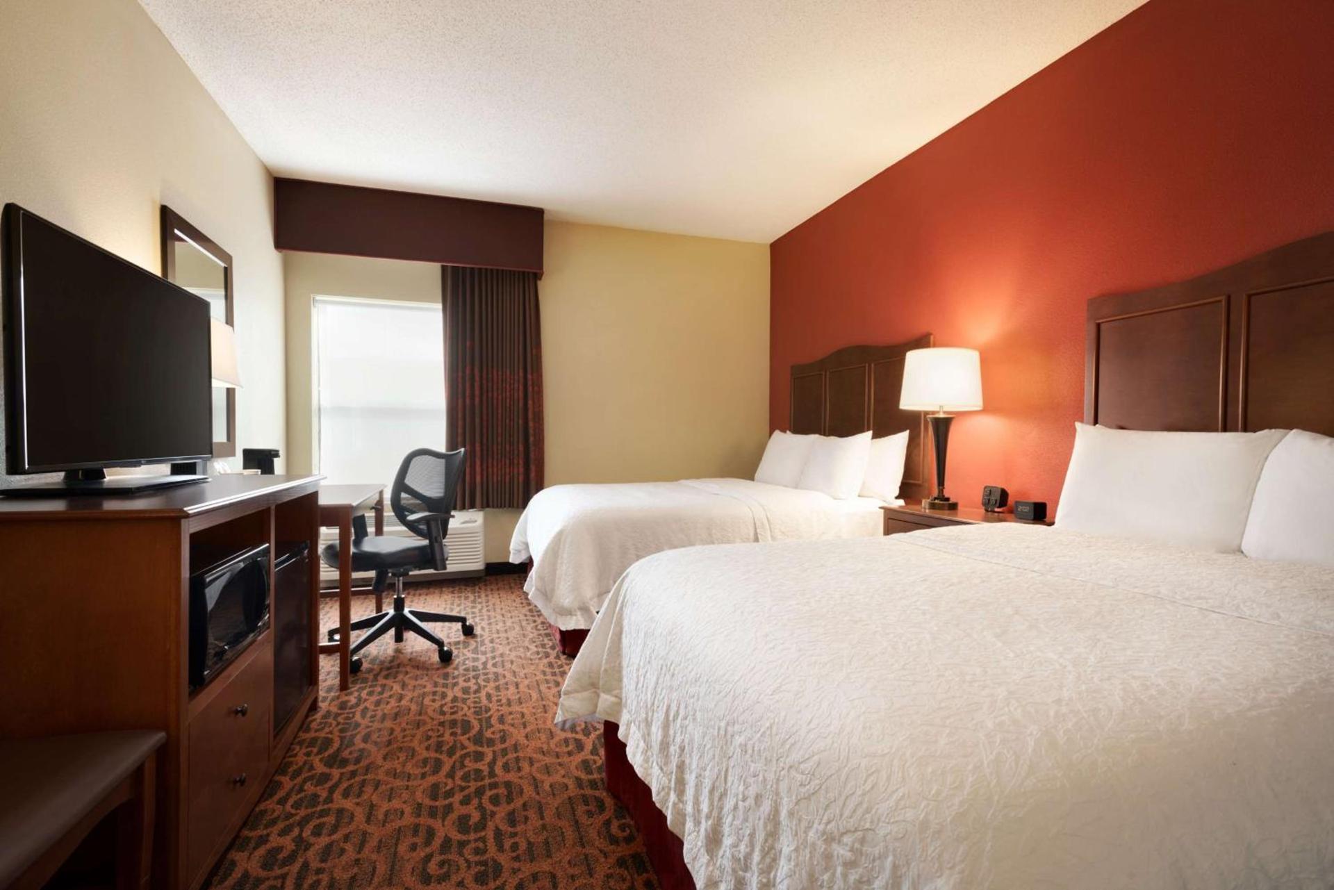 Hampton Inn Battle Creek photo 16