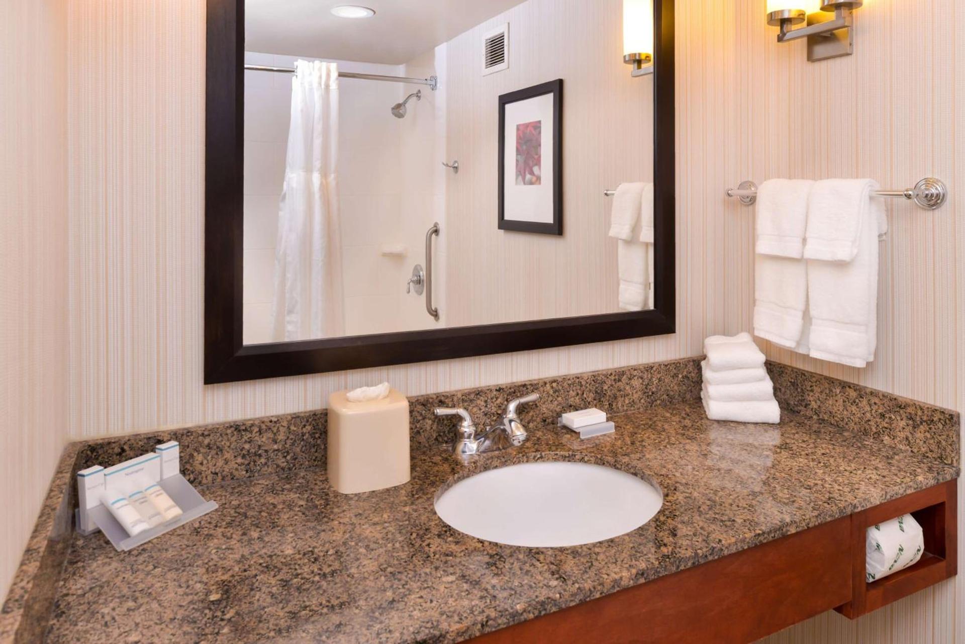 Hilton Garden Inn White Marsh photo 33