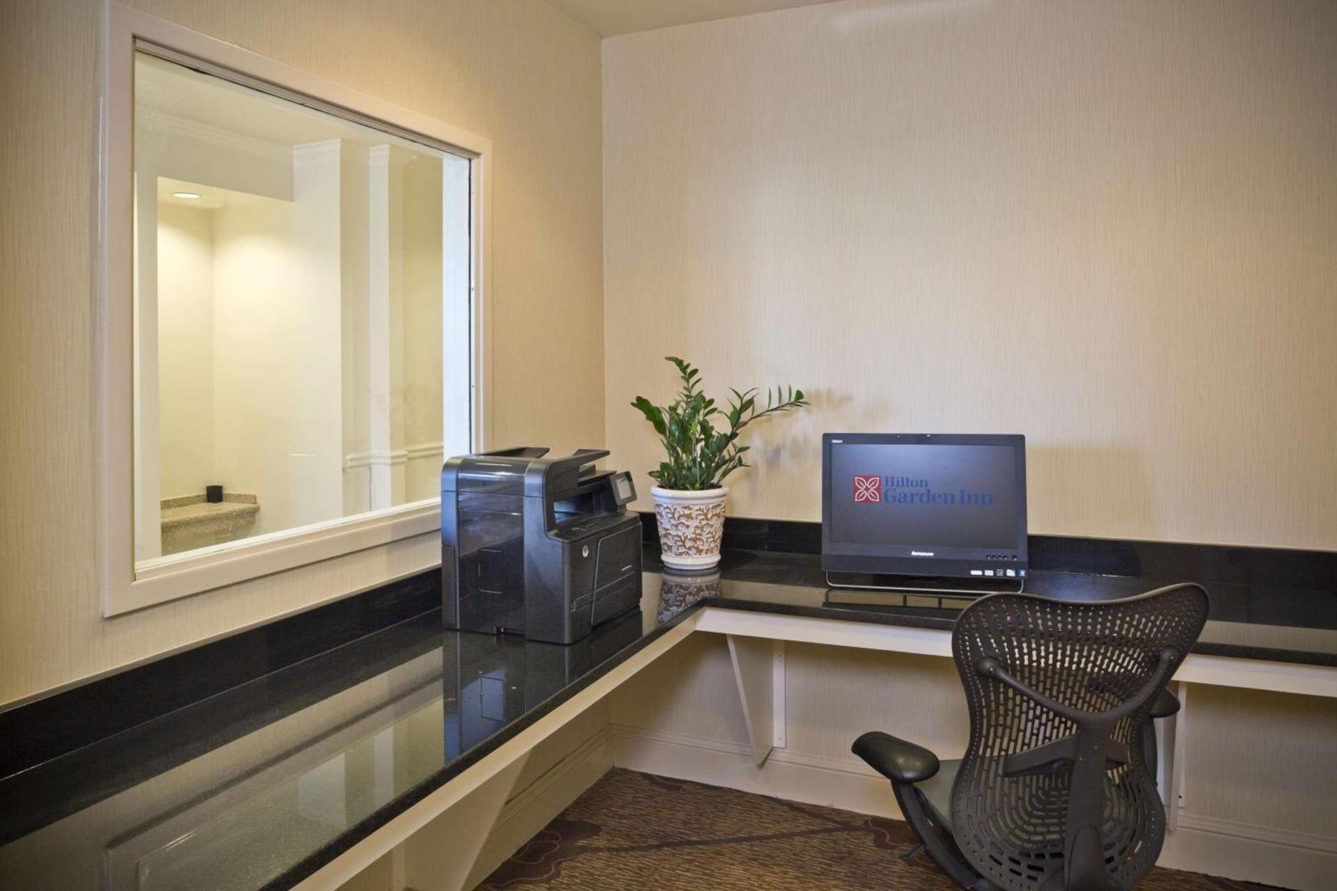 Hilton Garden Inn White Marsh photo 60